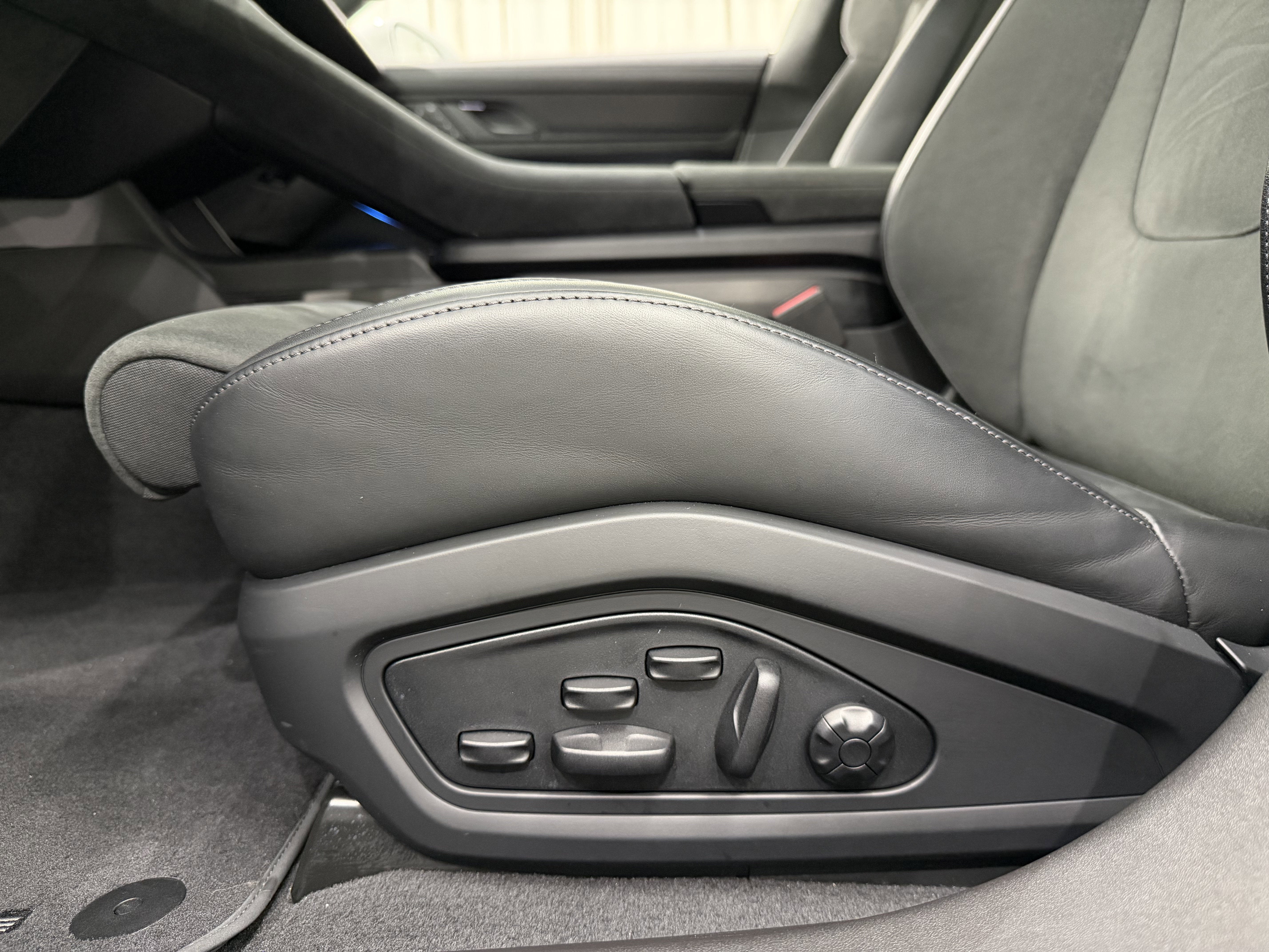 2024 Porsche Taycan GTS