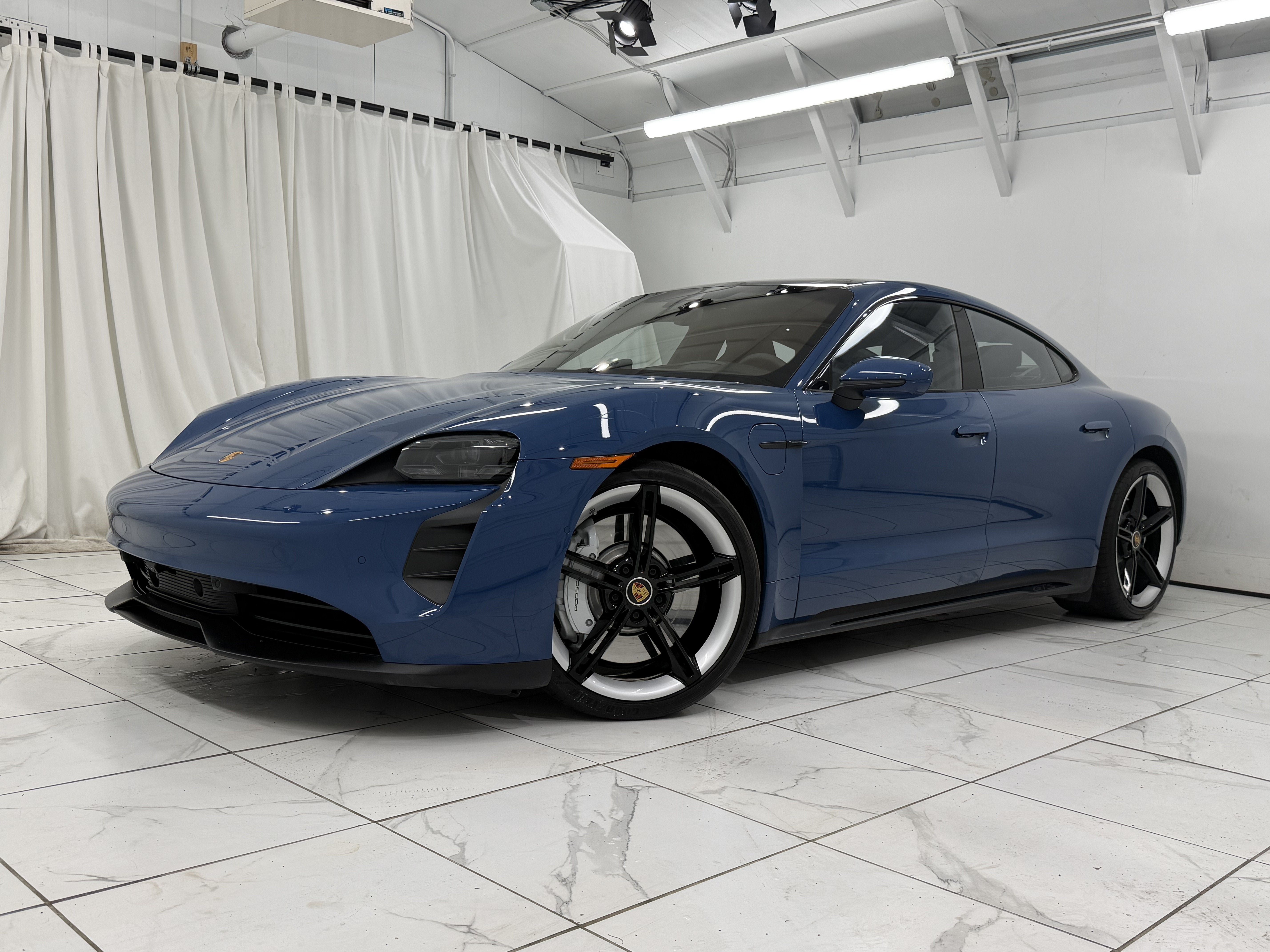 2023 Porsche Taycan Gts