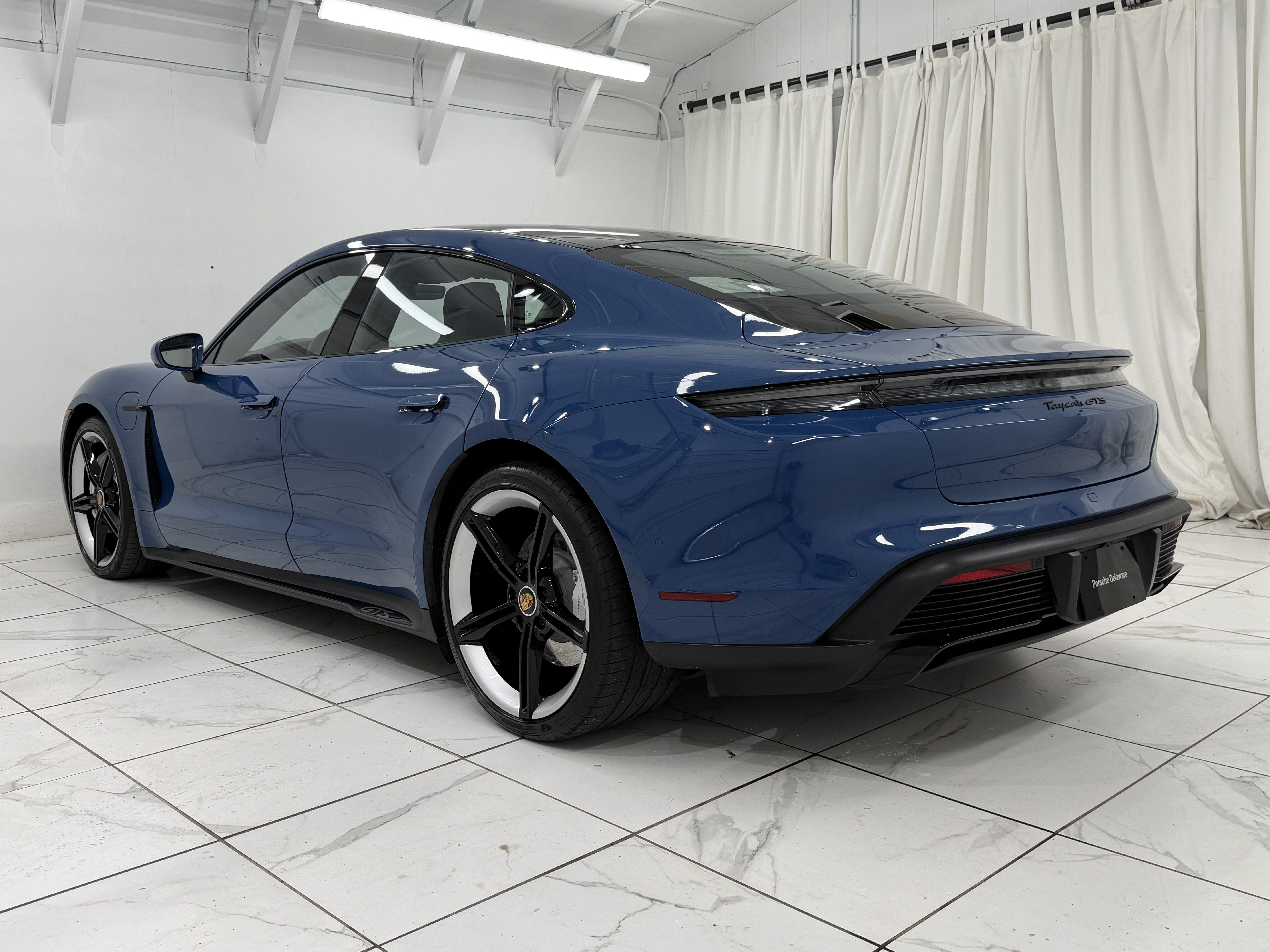 2023 Porsche Taycan Gts