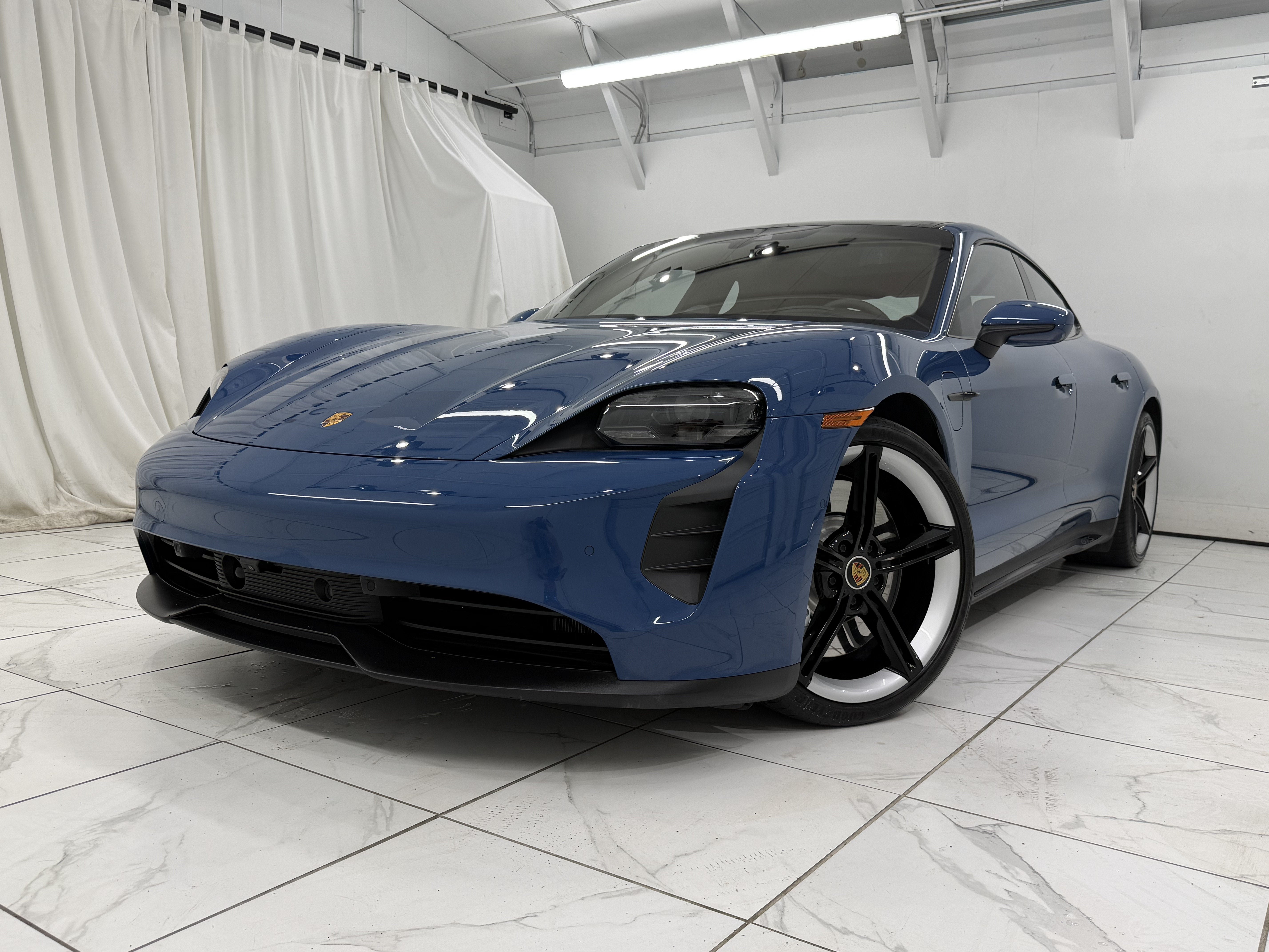 2023 Porsche Taycan Gts
