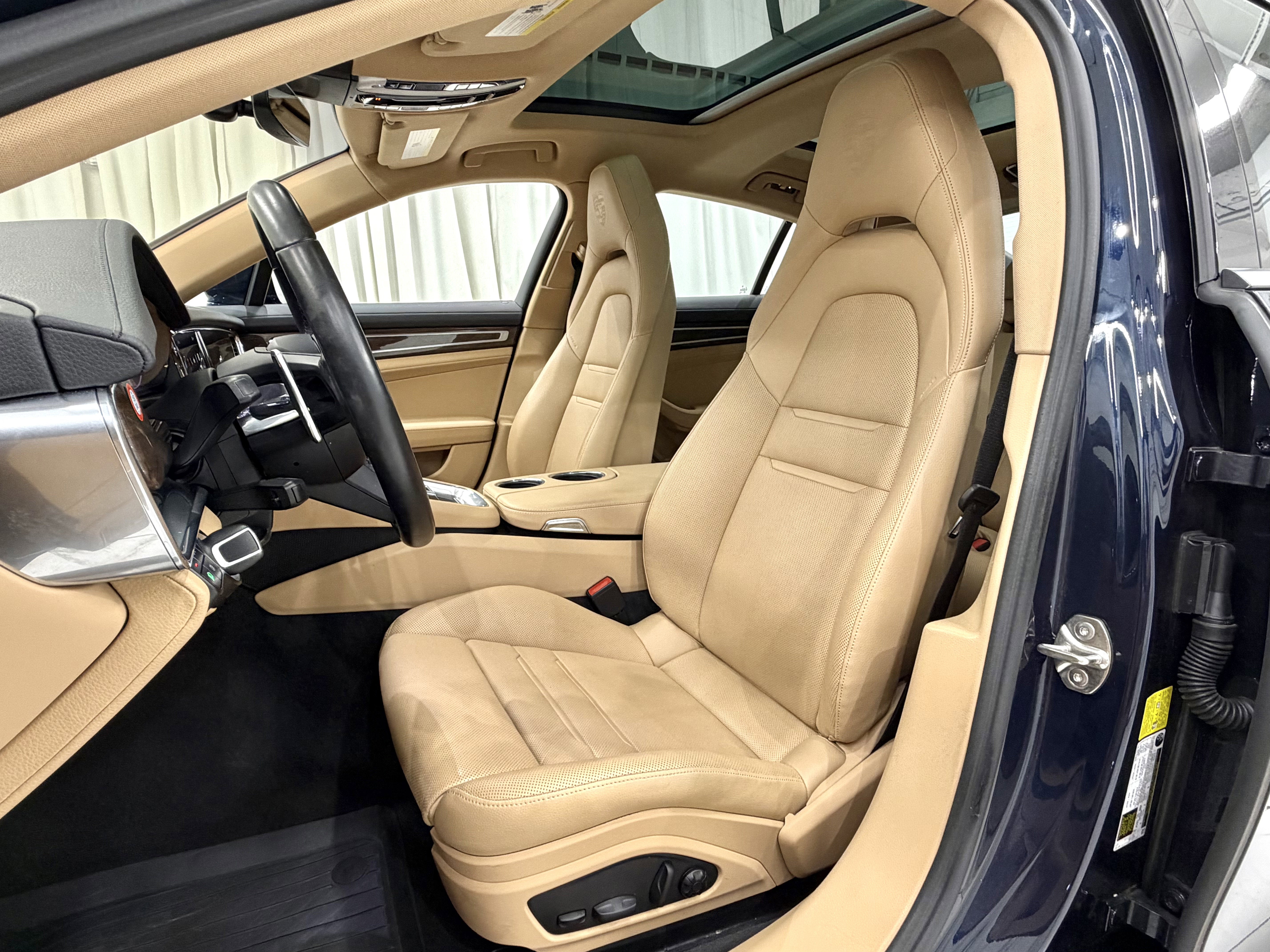 2023 Porsche Panamera 4 E-Hybrid