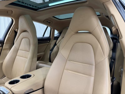 2023 Porsche Panamera 4 E-Hybrid