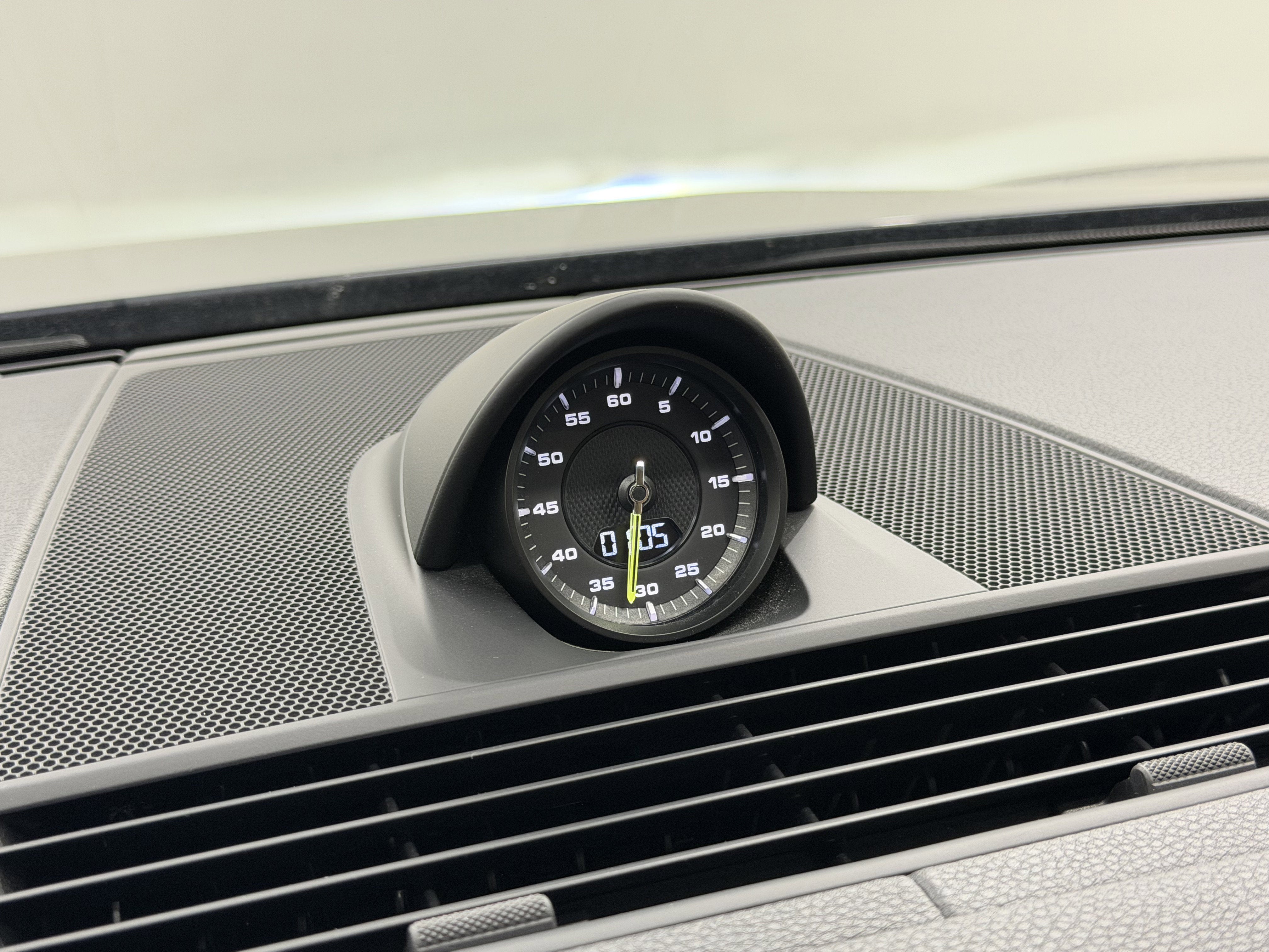 2023 Porsche Panamera 4 E-Hybrid