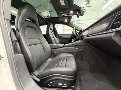 2023 Porsche Panamera 4 E-Hybrid Platinum Edition