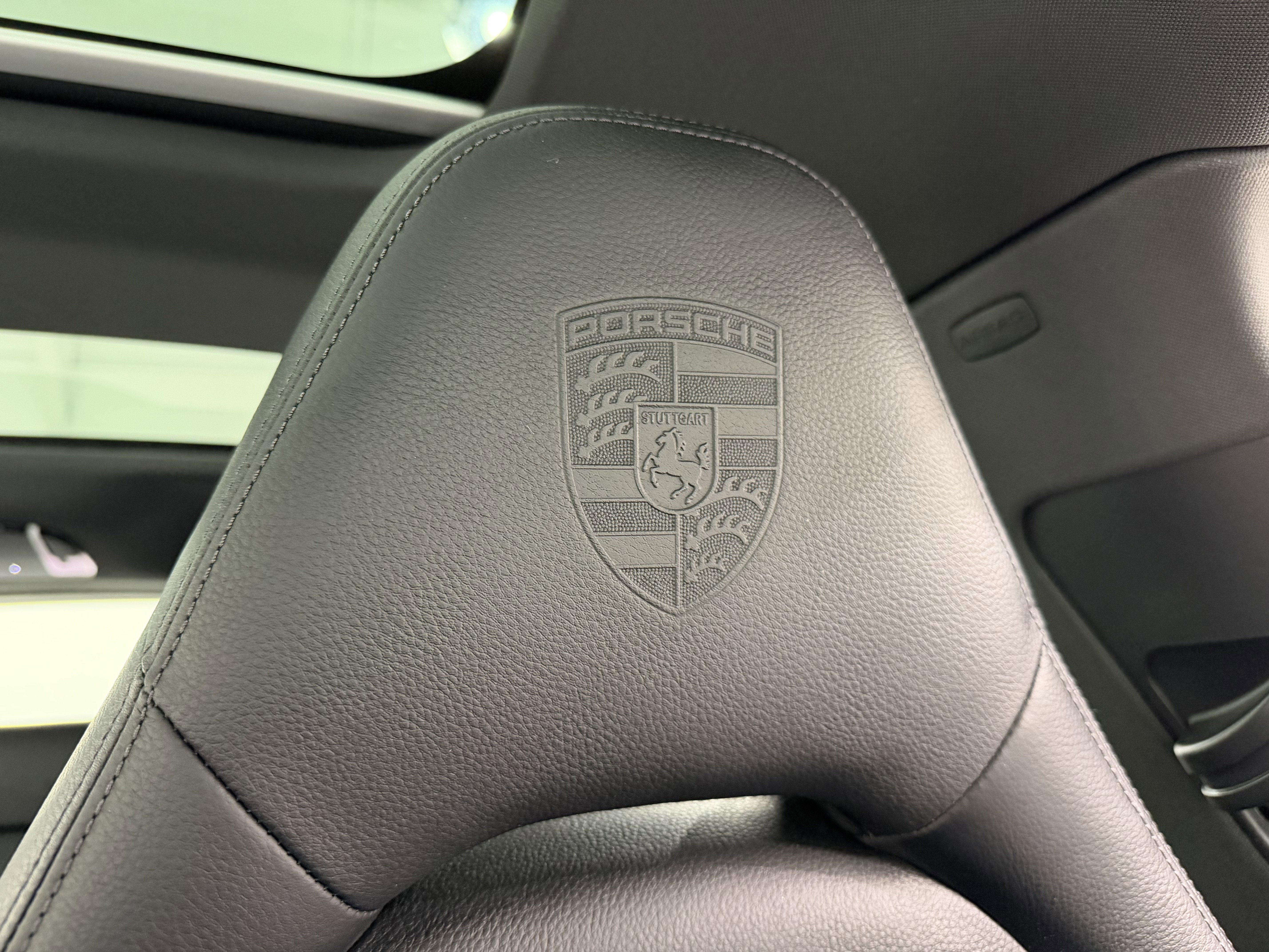 2023 Porsche Panamera 4 E-Hybrid Platinum Edition