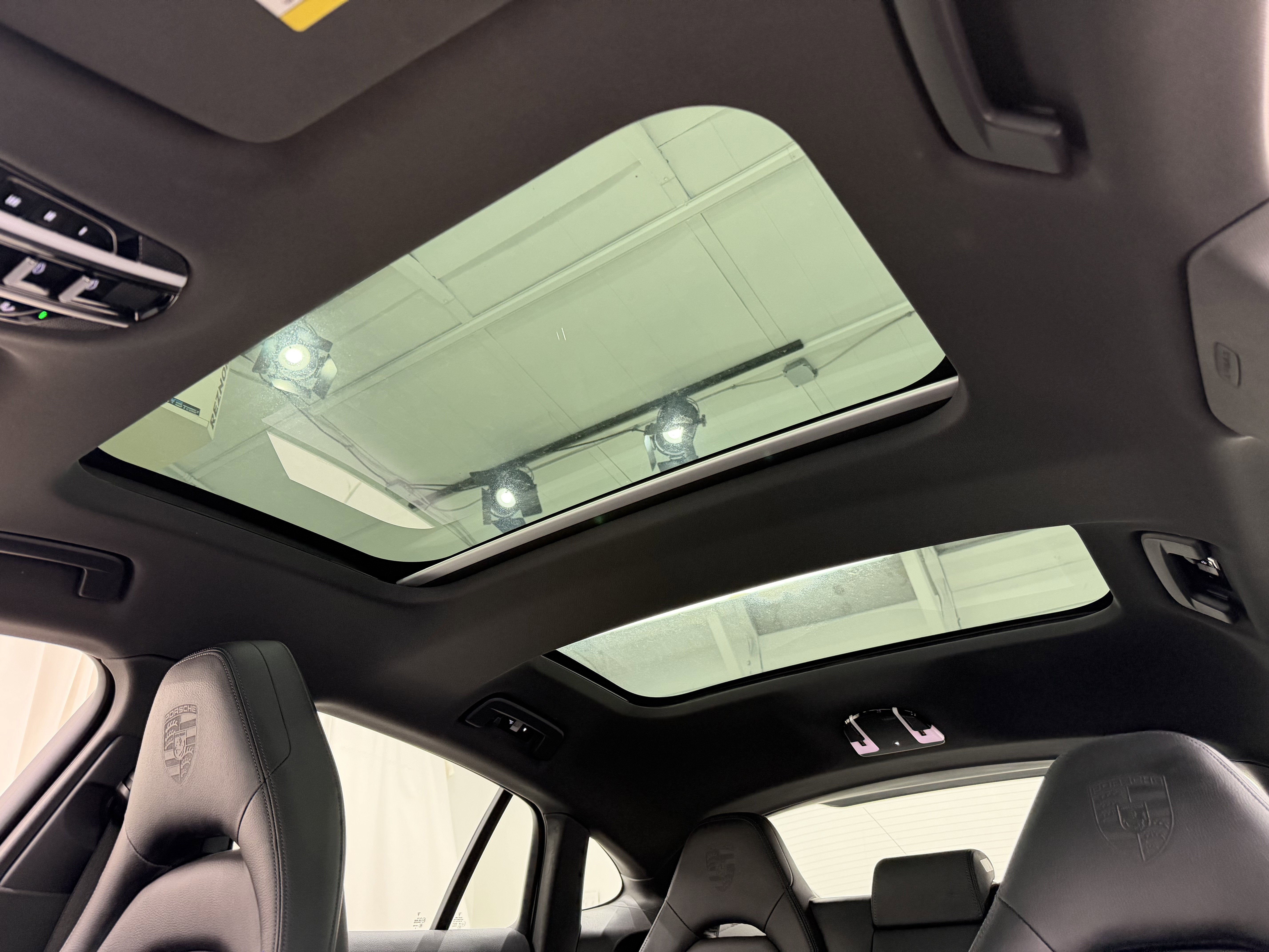 2023 Porsche Panamera 4 E-Hybrid Platinum Edition