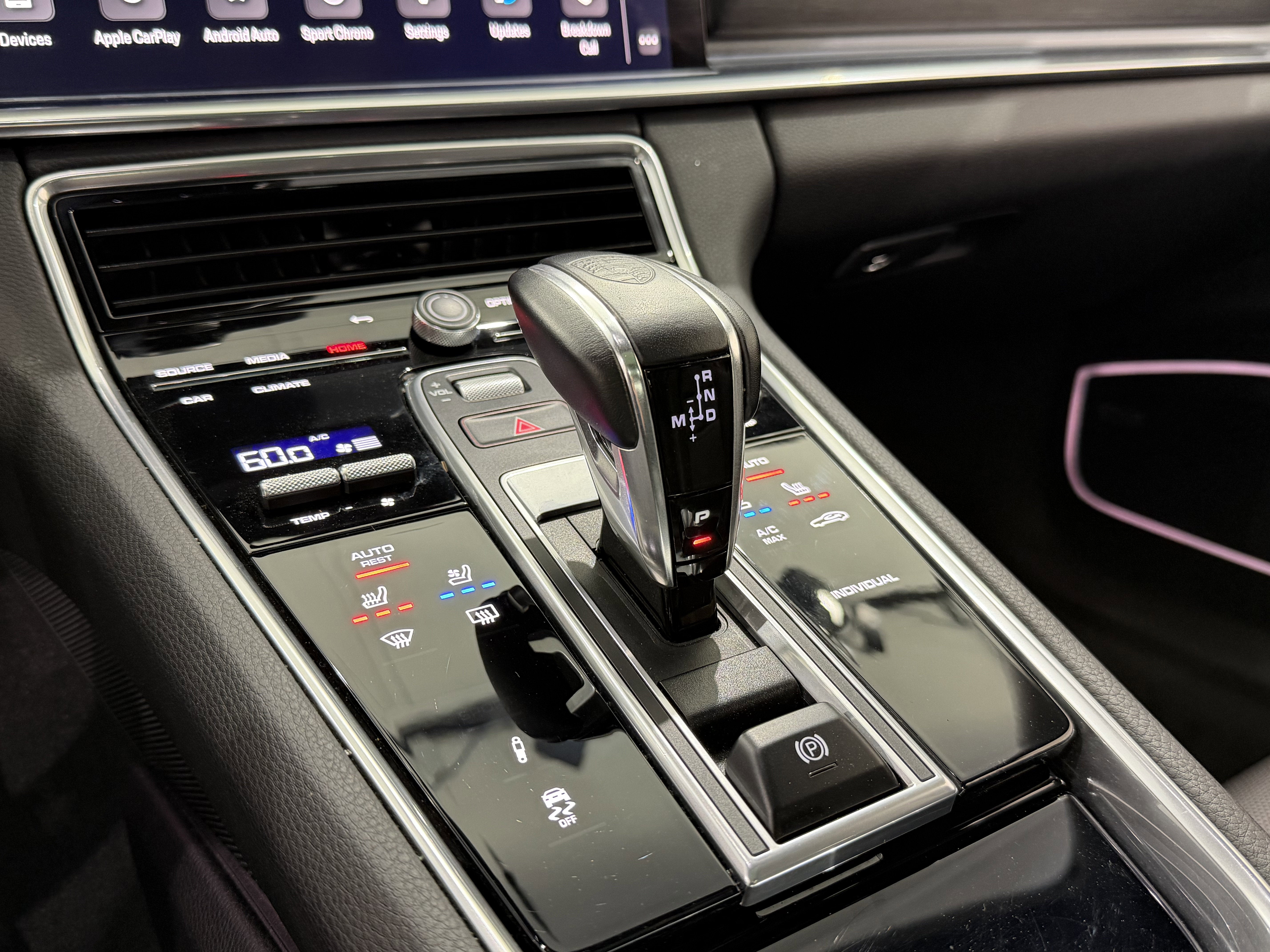 2023 Porsche Panamera 4 E-Hybrid Platinum Edition