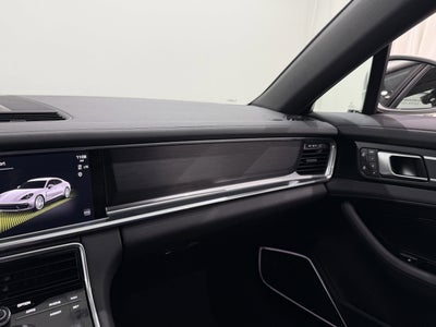 2023 Porsche Panamera 4 E-Hybrid Platinum Edition