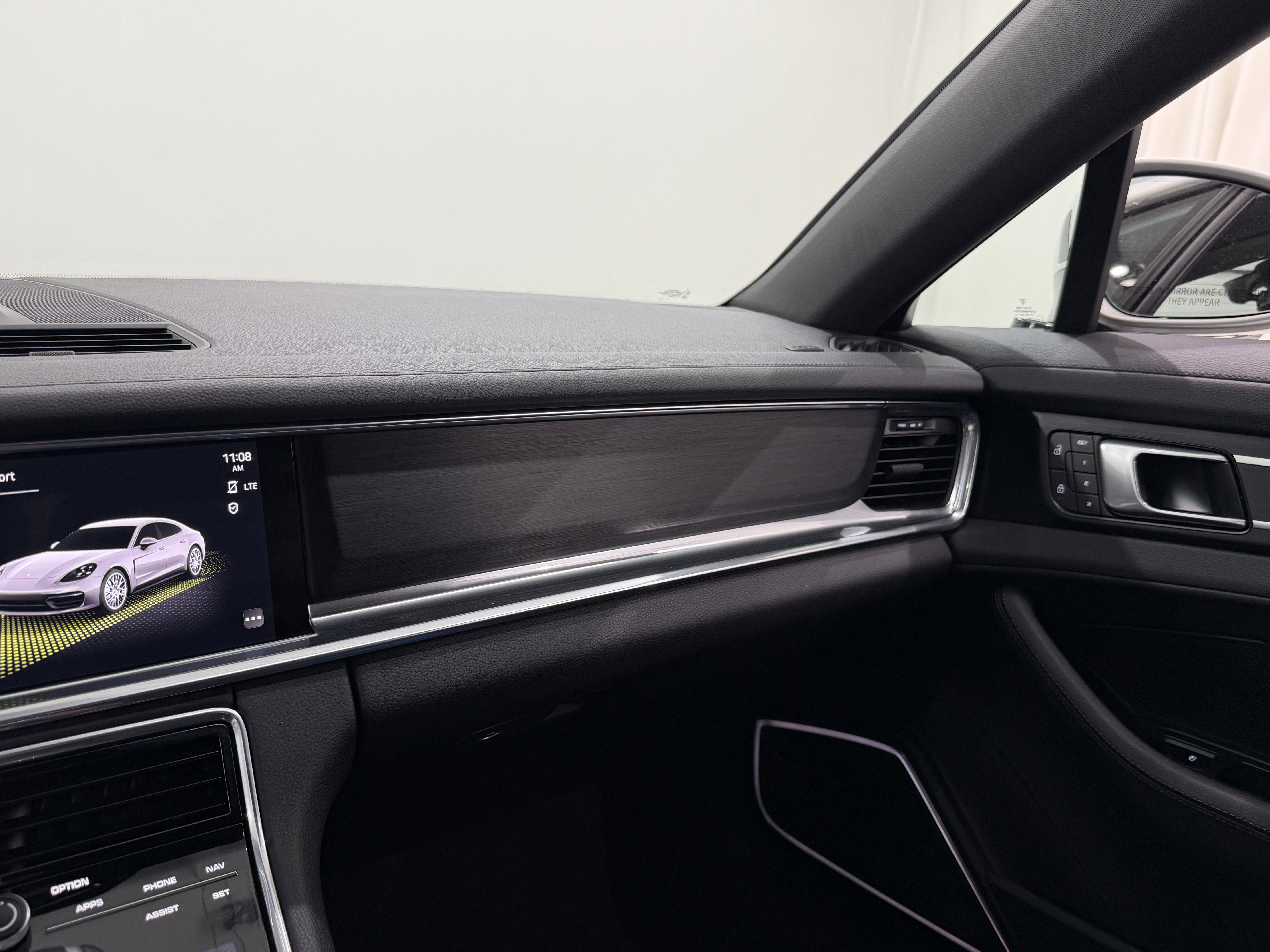 2023 Porsche Panamera 4 E-Hybrid Platinum Edition