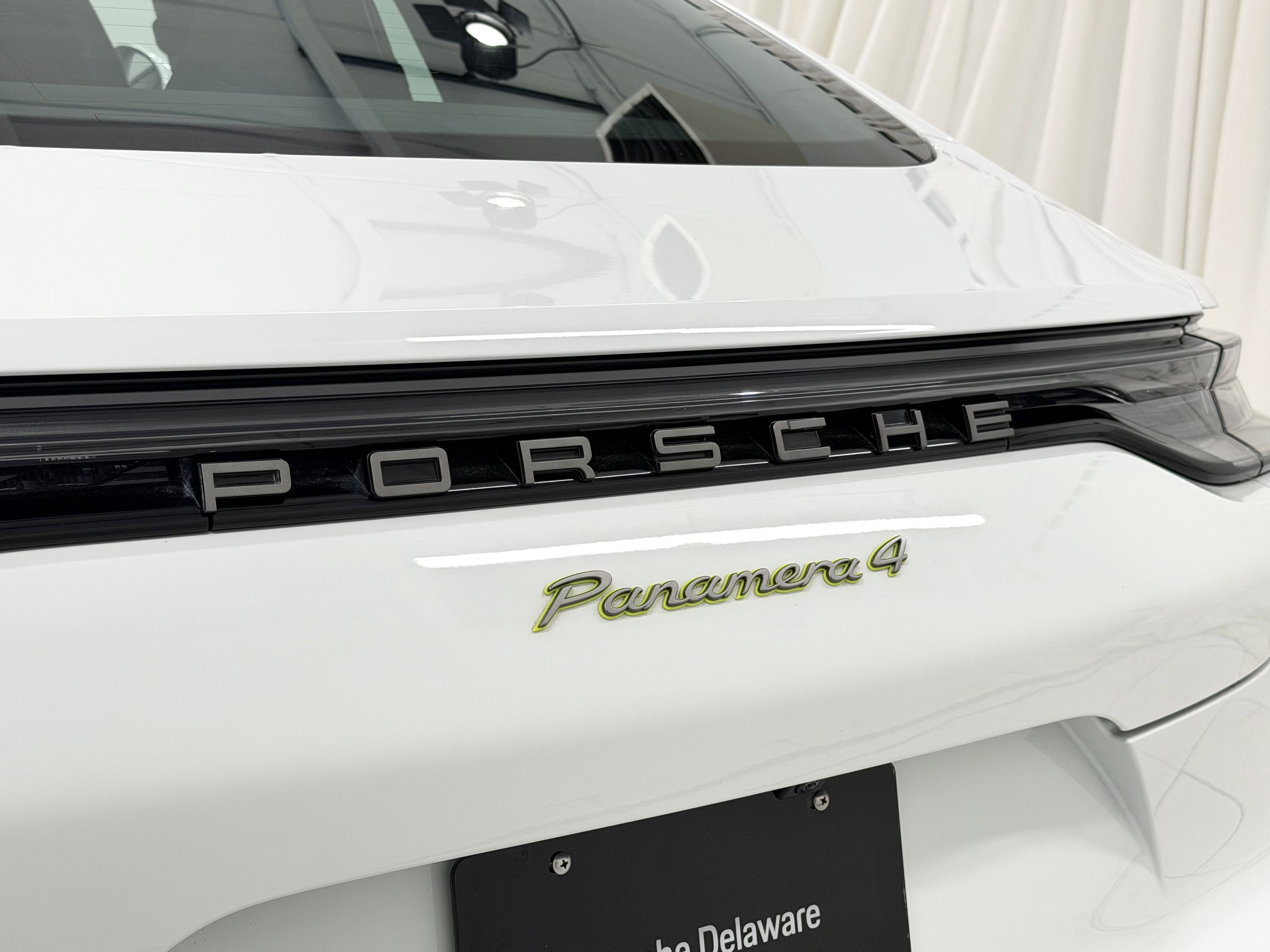 2023 Porsche Panamera 4 E-Hybrid Platinum Edition