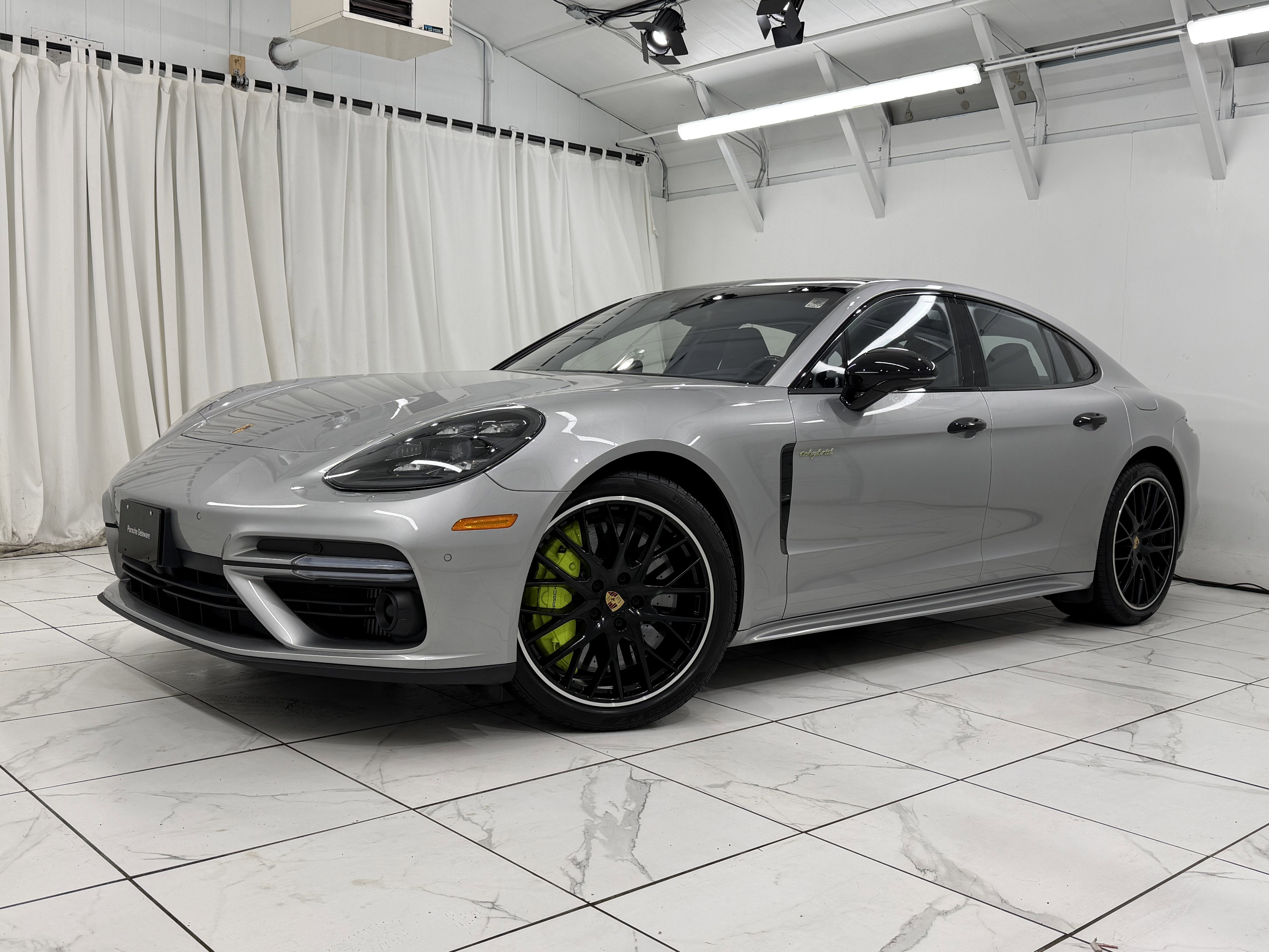 2019 Porsche Panamera Turbo S E-Hybrid