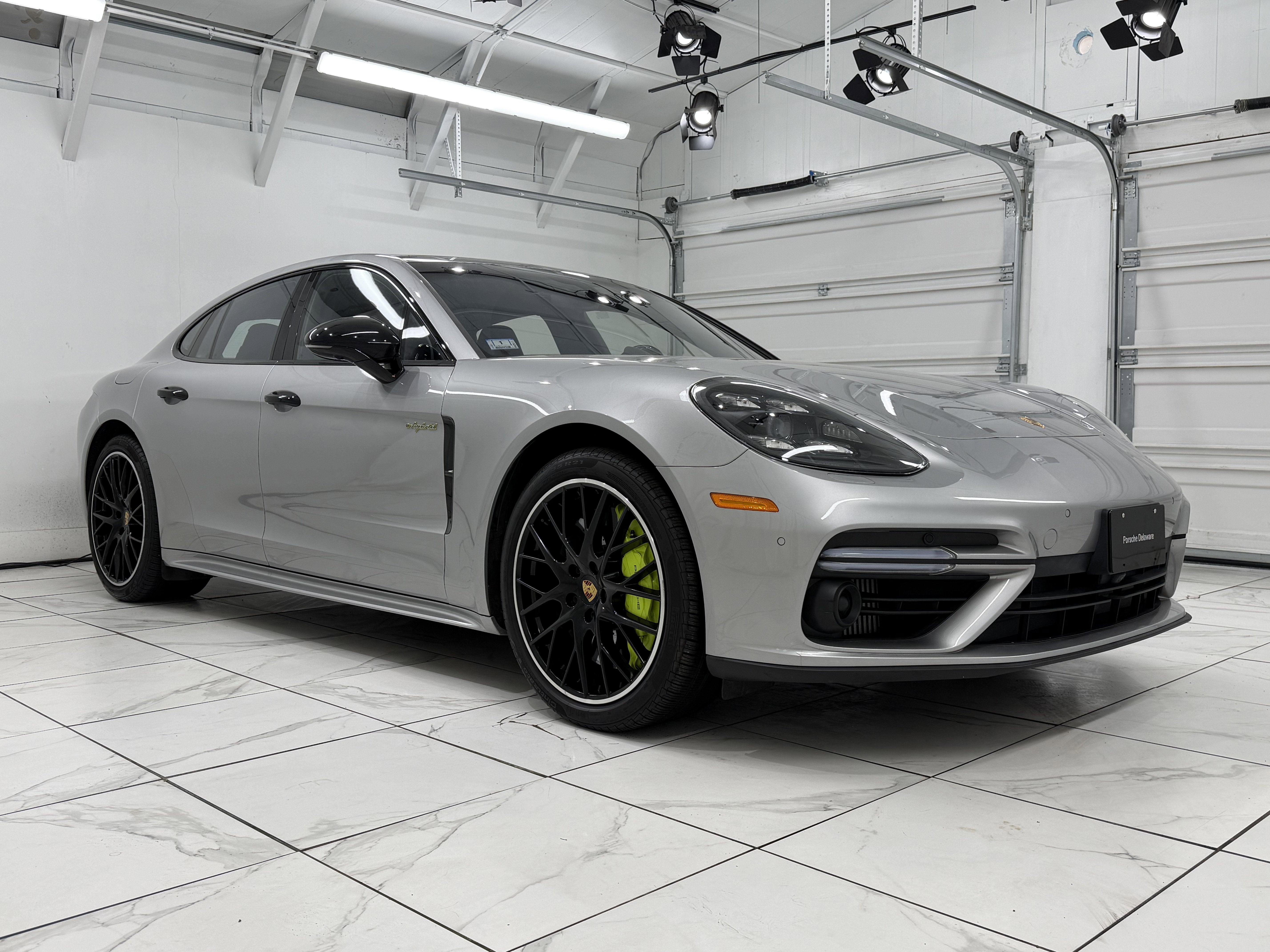 2019 Porsche Panamera Turbo S E-Hybrid