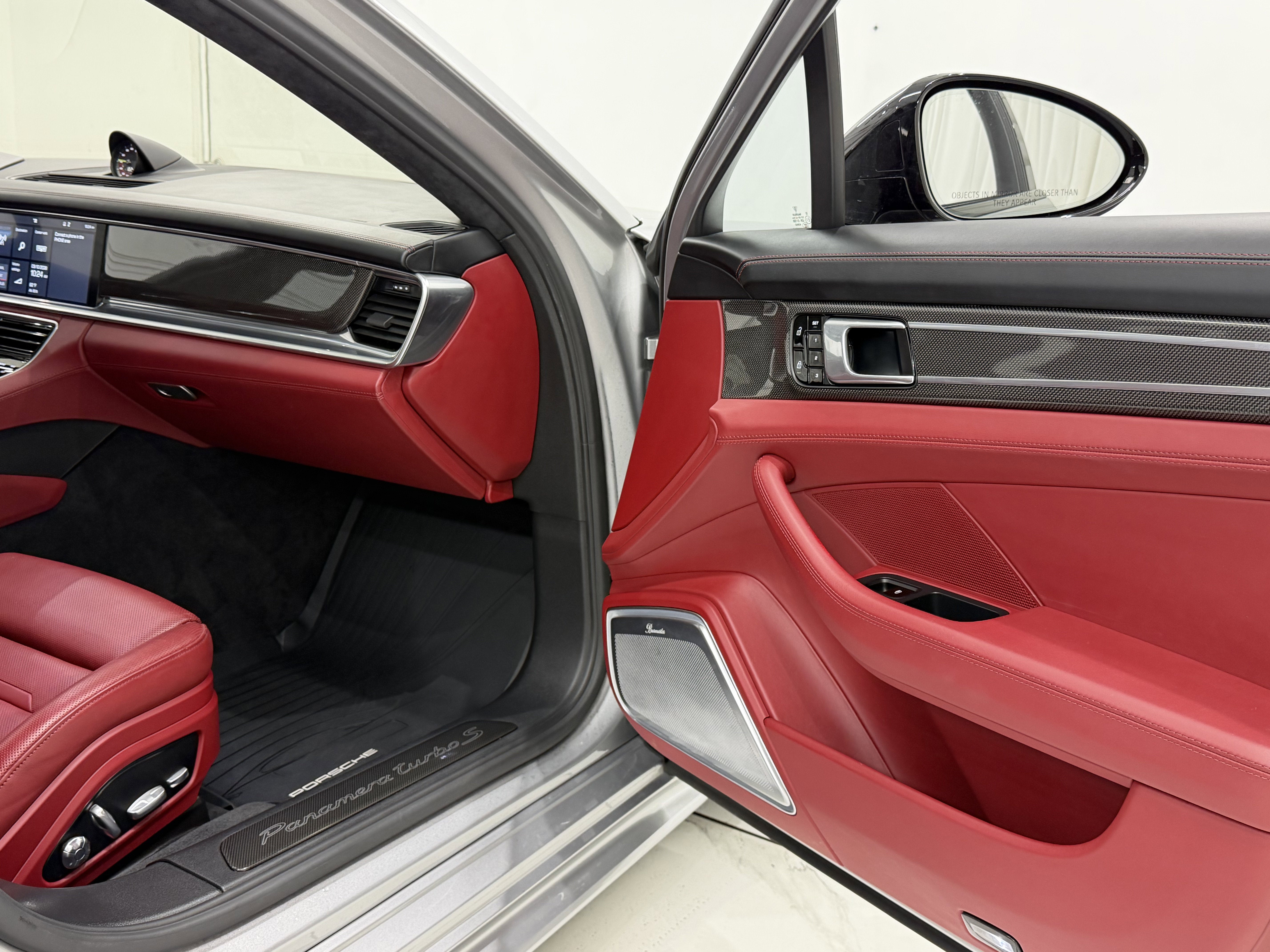 2019 Porsche Panamera Turbo S E-Hybrid