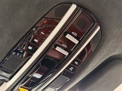 2019 Porsche Panamera Turbo S E-Hybrid