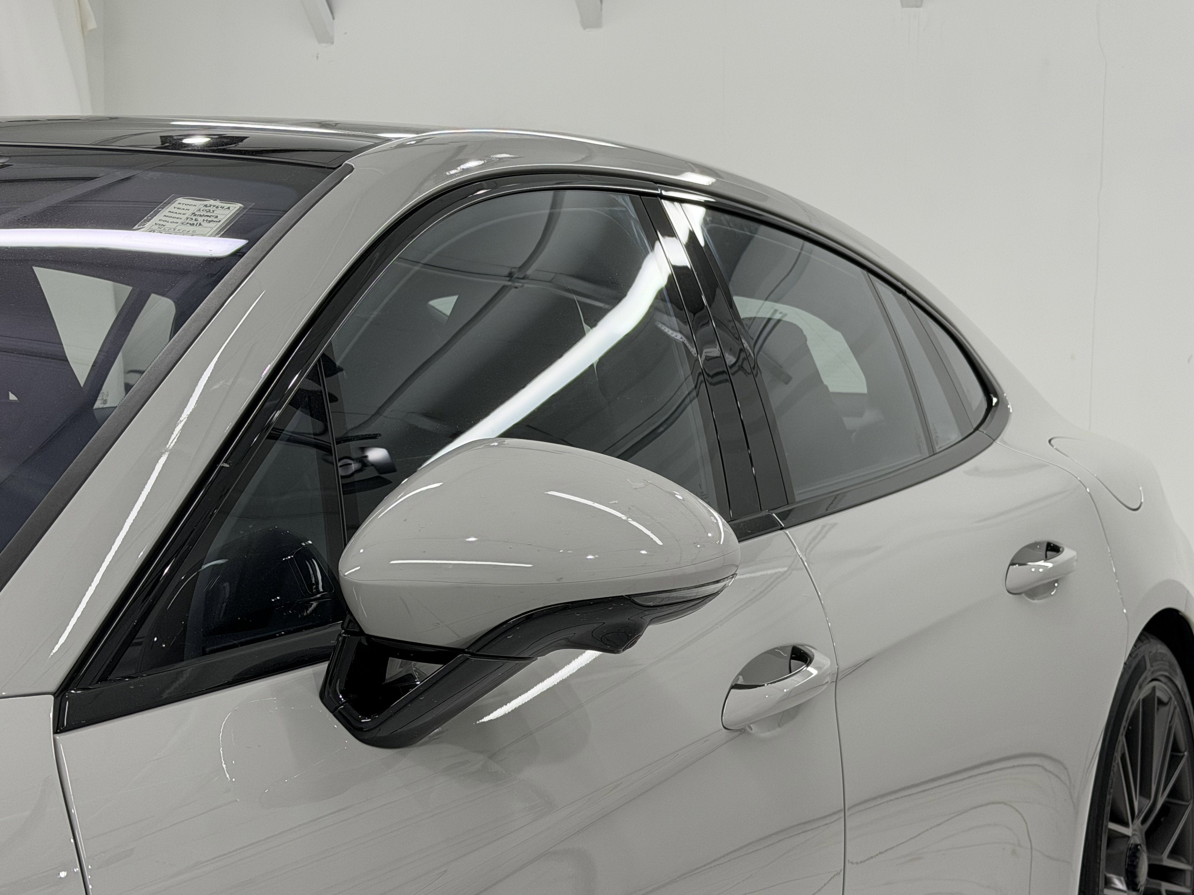 2025 Porsche Panamera Turbo S E-Hybrid