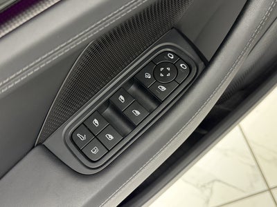 2025 Porsche Panamera Turbo S E-Hybrid