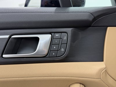 2023 Porsche Panamera 4 Platinum Edition