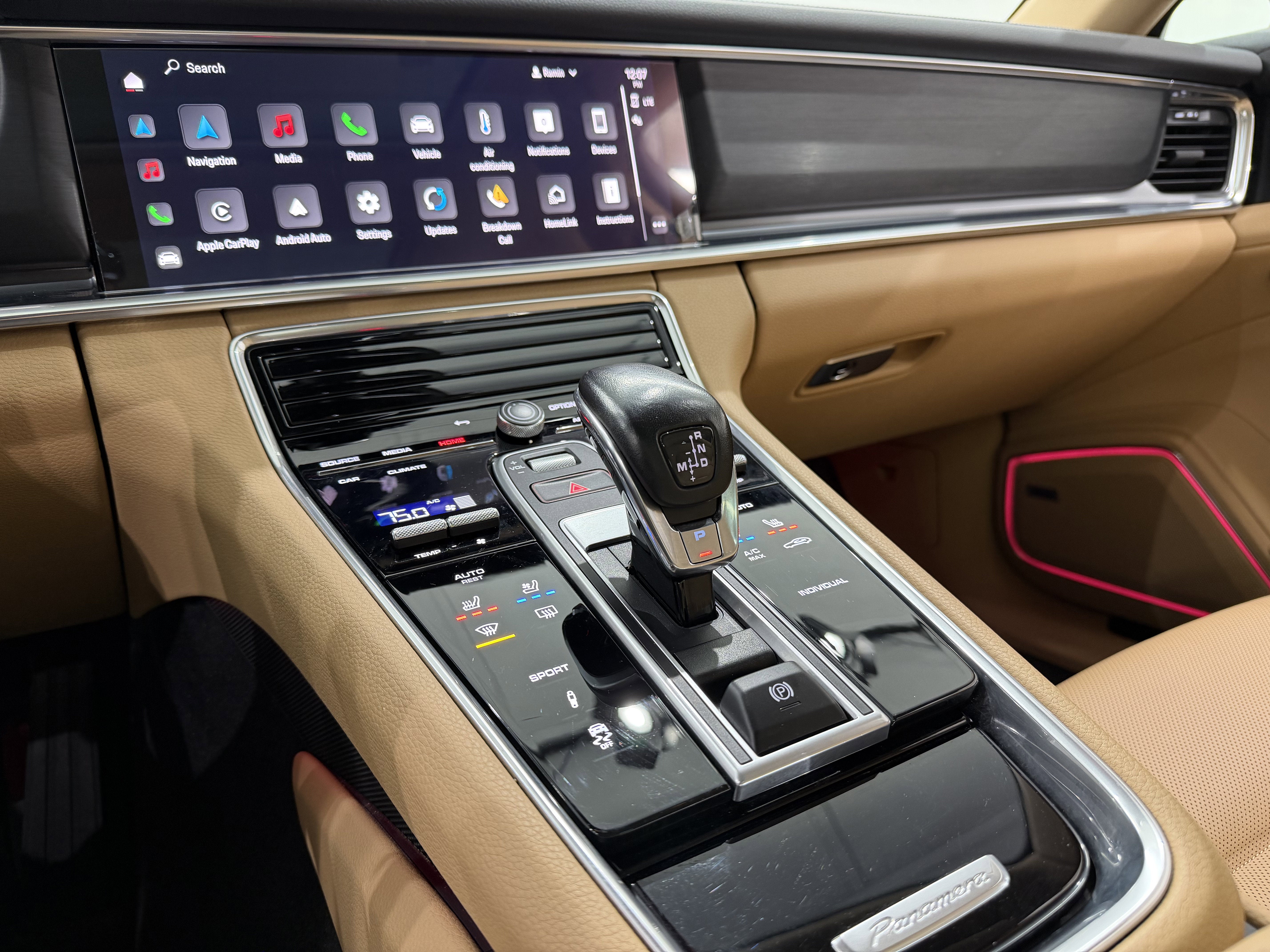 2023 Porsche Panamera 4 Platinum Edition