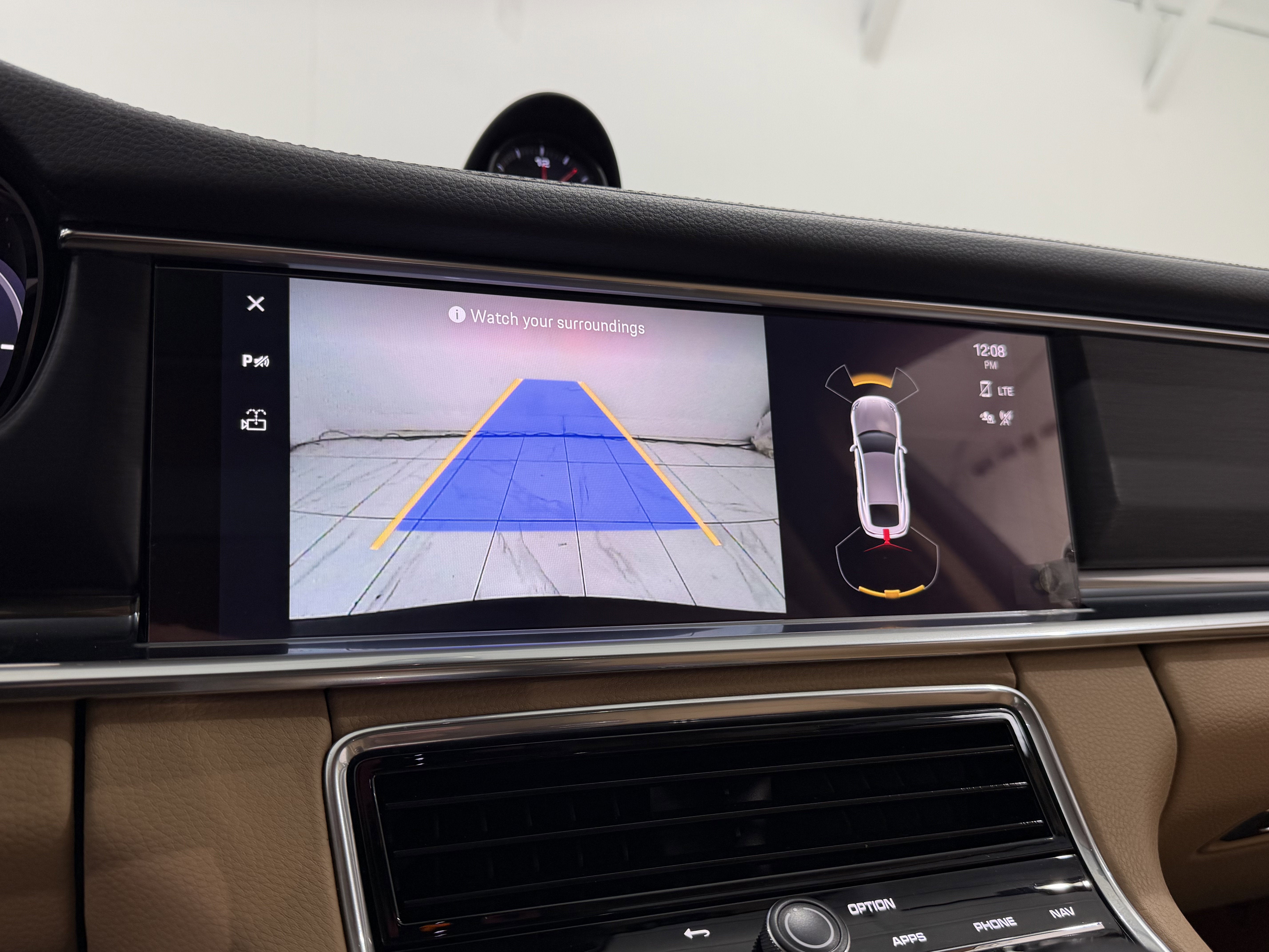 2023 Porsche Panamera 4 Platinum Edition