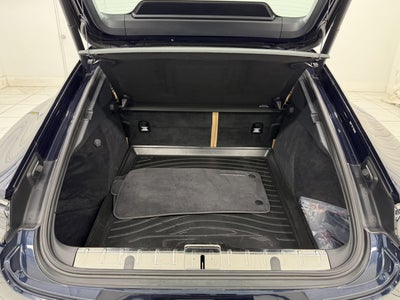 2023 Porsche Panamera 4 Platinum Edition