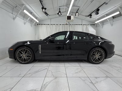 2023 Porsche Panamera 4 Platinum Edition