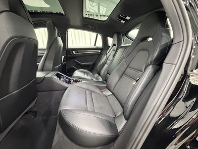 2023 Porsche Panamera 4 Platinum Edition