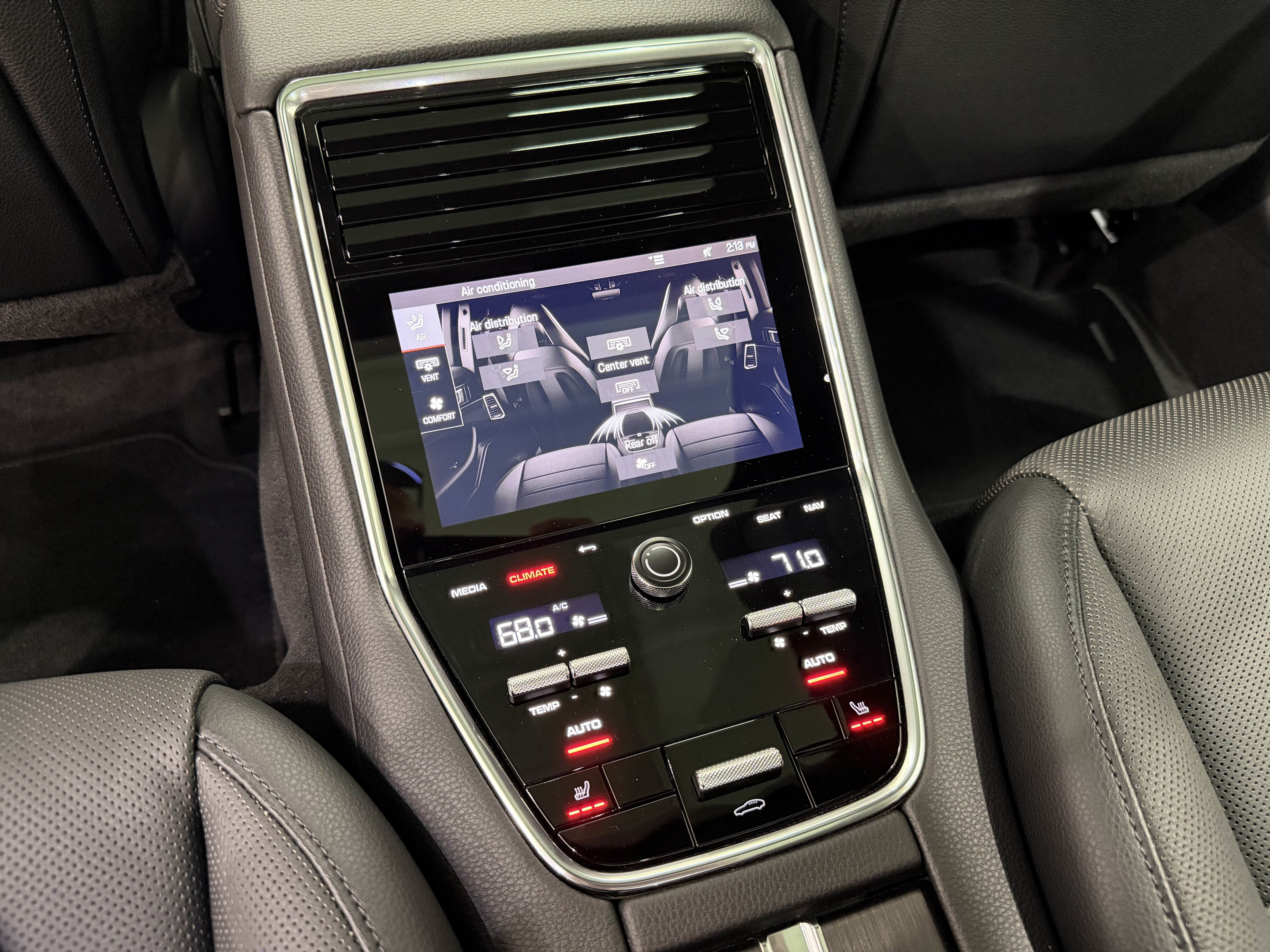2023 Porsche Panamera 4 Platinum Edition