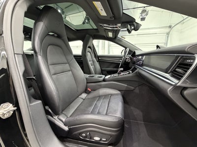 2023 Porsche Panamera 4 Platinum Edition