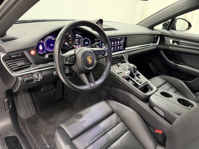 2023 Porsche Panamera 4 Platinum Edition