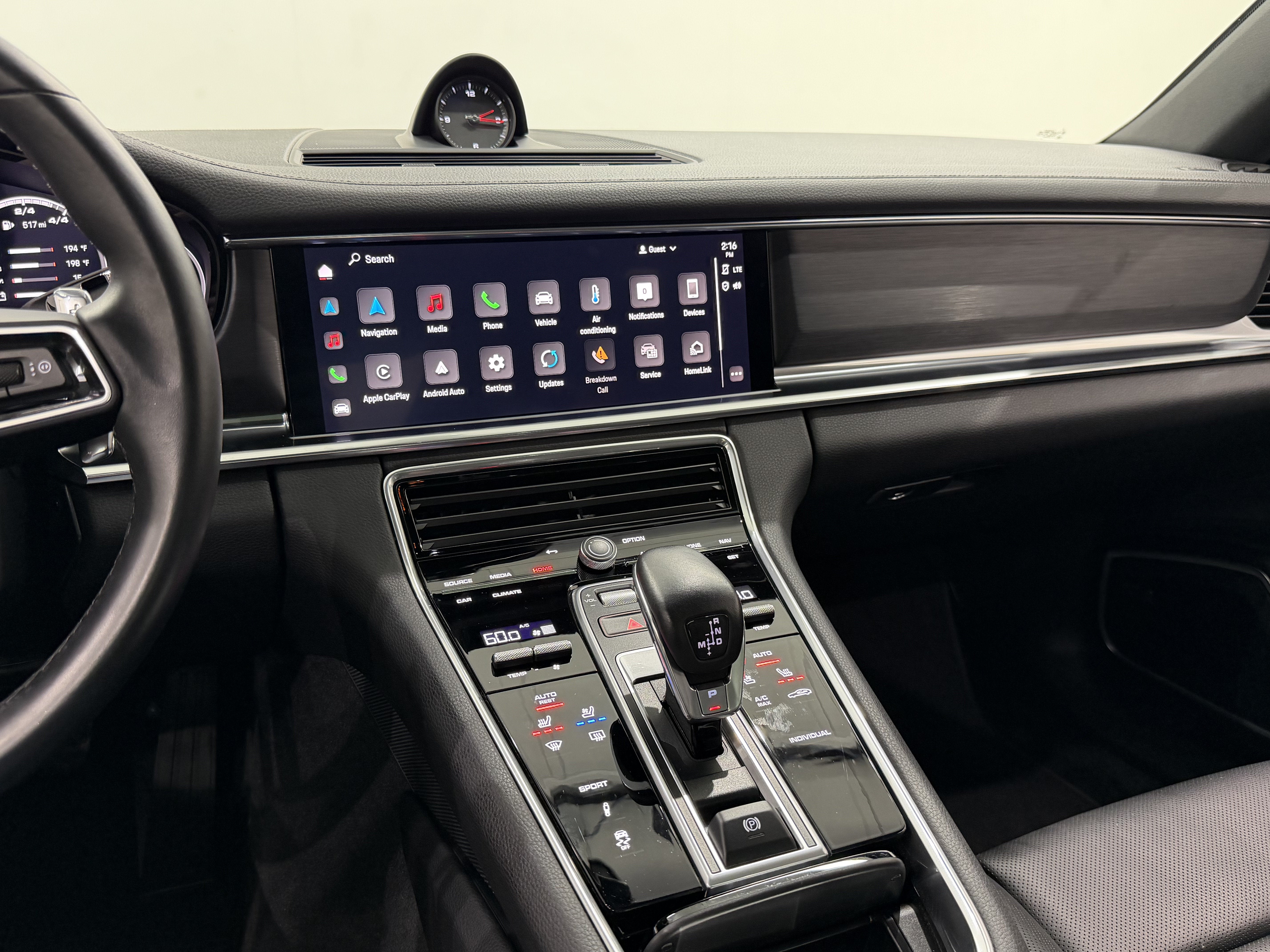 2023 Porsche Panamera 4 Platinum Edition