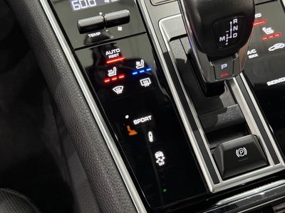 2023 Porsche Panamera 4 Platinum Edition