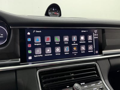 2023 Porsche Panamera 4 Platinum Edition