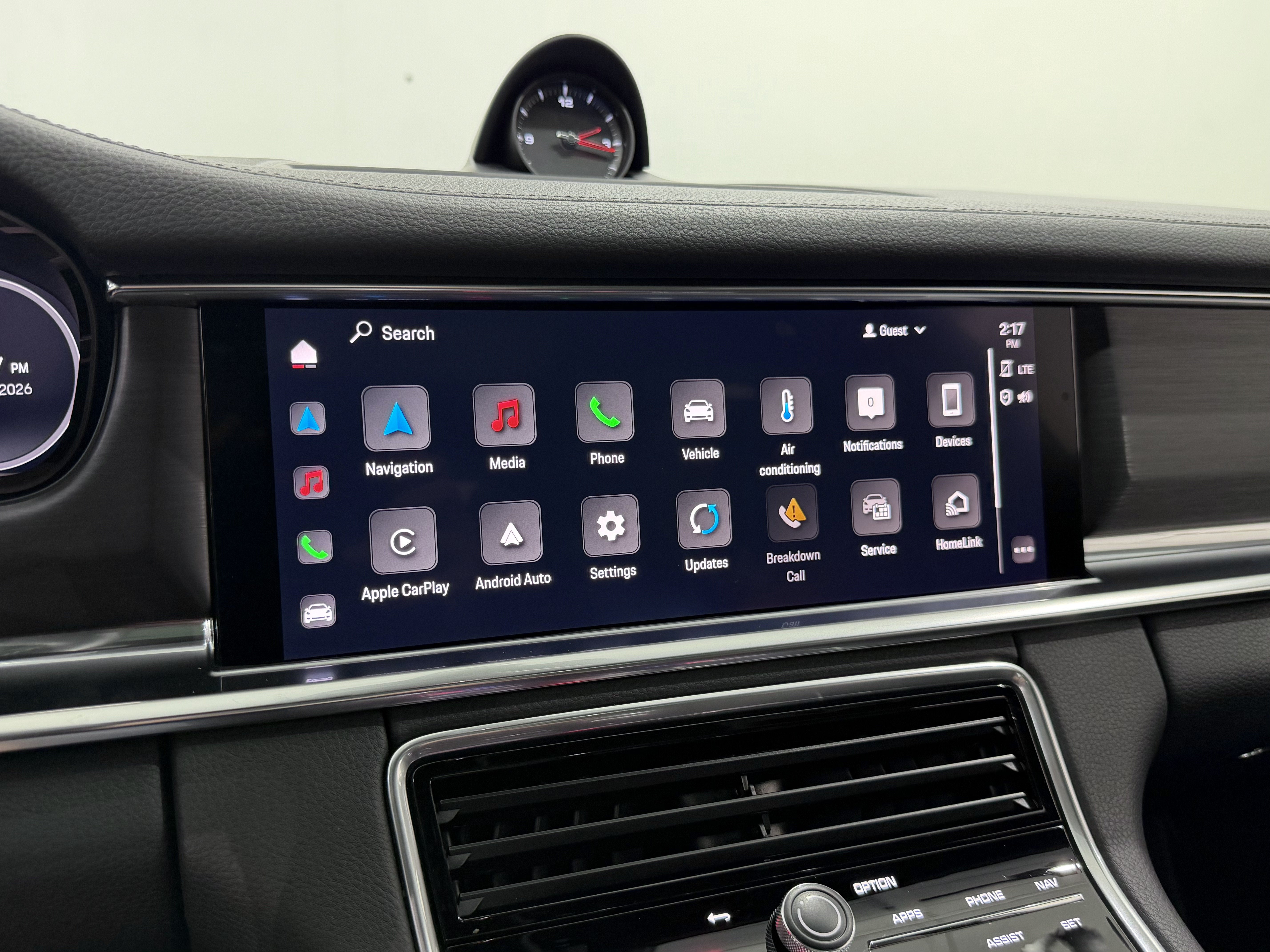 2023 Porsche Panamera 4 Platinum Edition