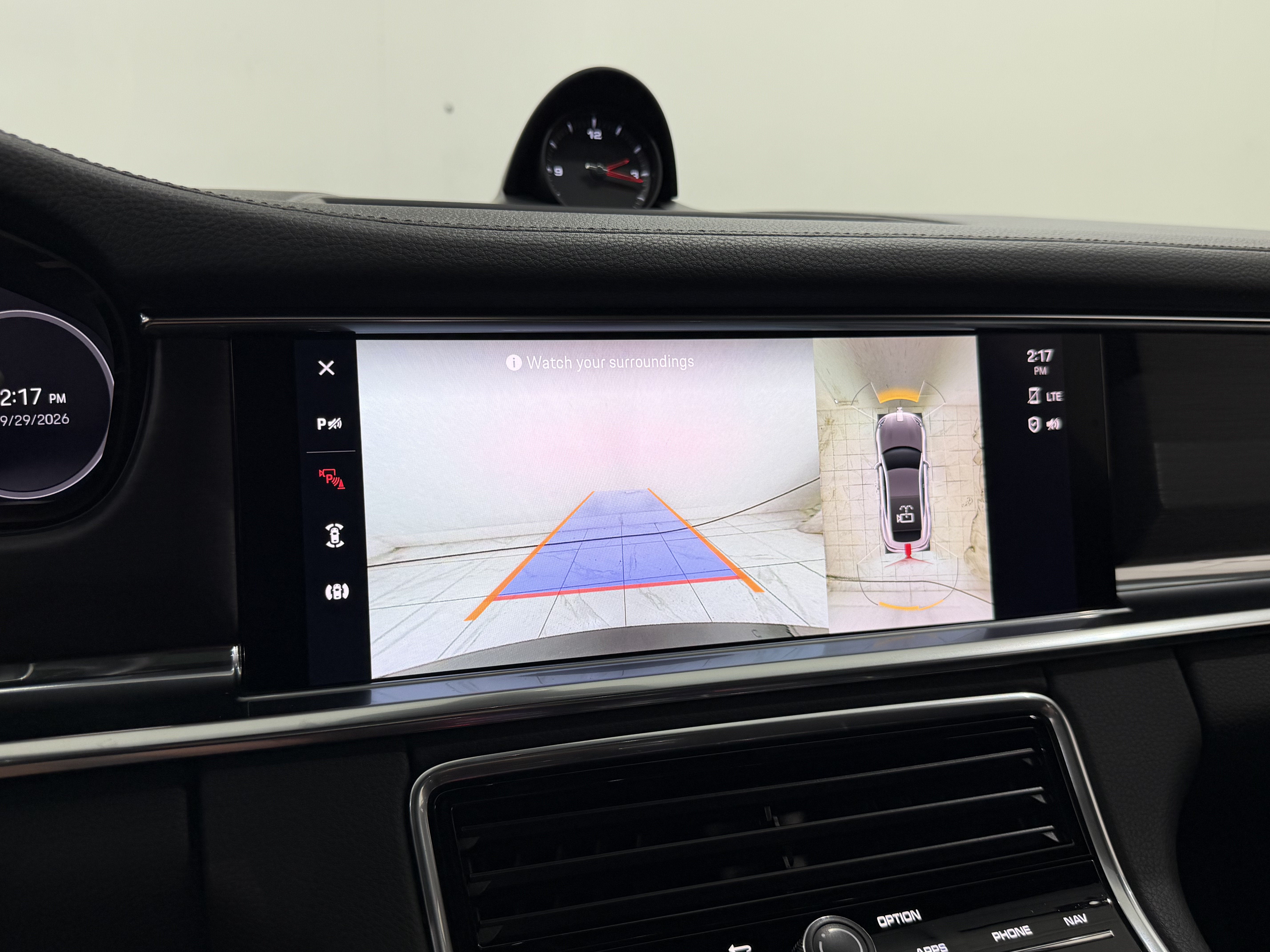 2023 Porsche Panamera 4 Platinum Edition
