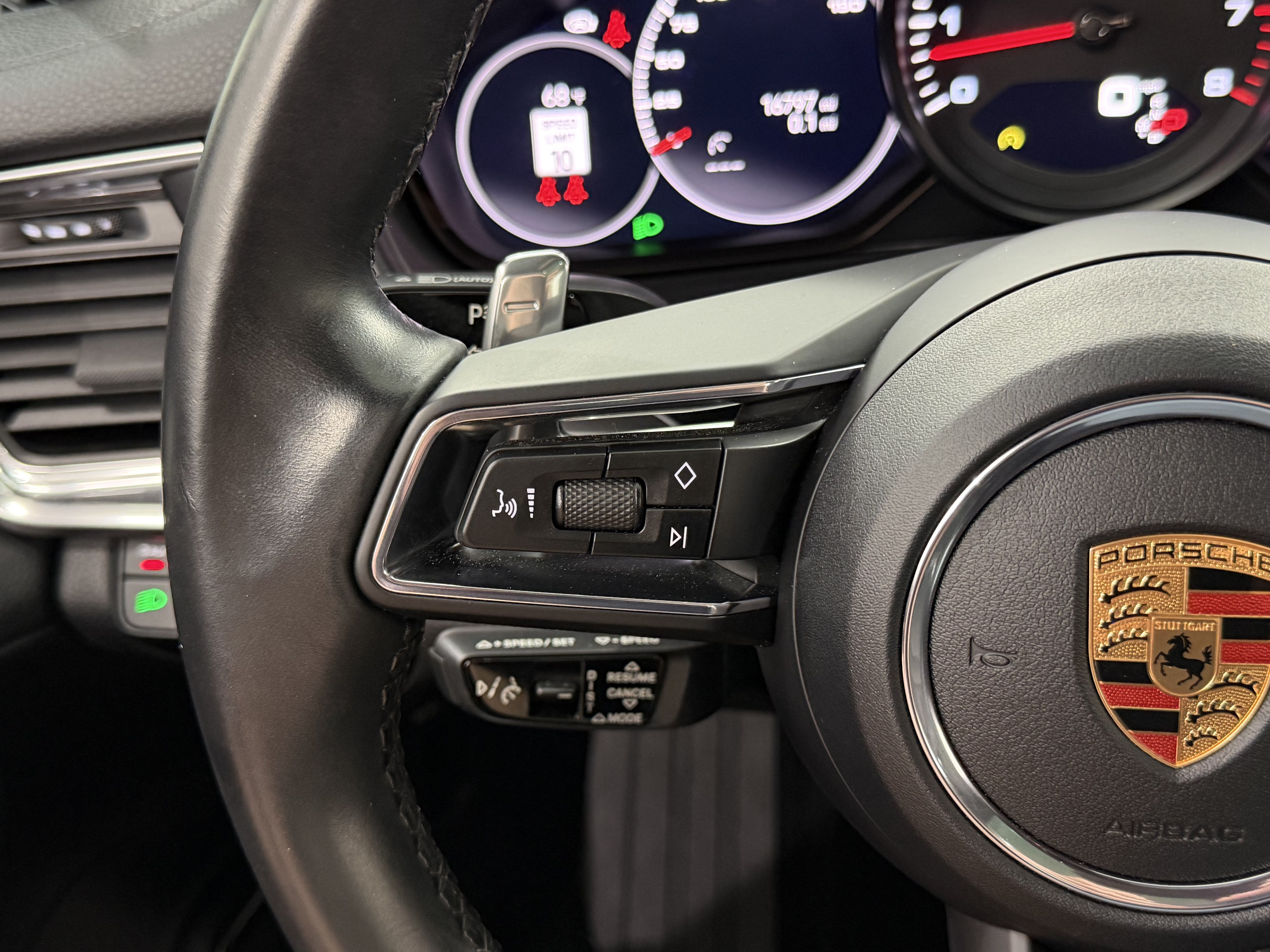 2023 Porsche Panamera 4 Platinum Edition