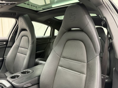2023 Porsche Panamera 4 Platinum Edition