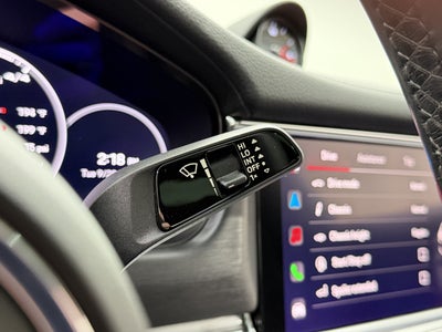 2023 Porsche Panamera 4 Platinum Edition