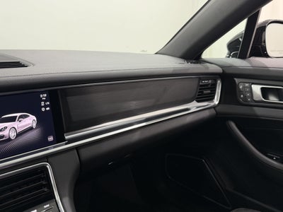 2023 Porsche Panamera 4 Platinum Edition