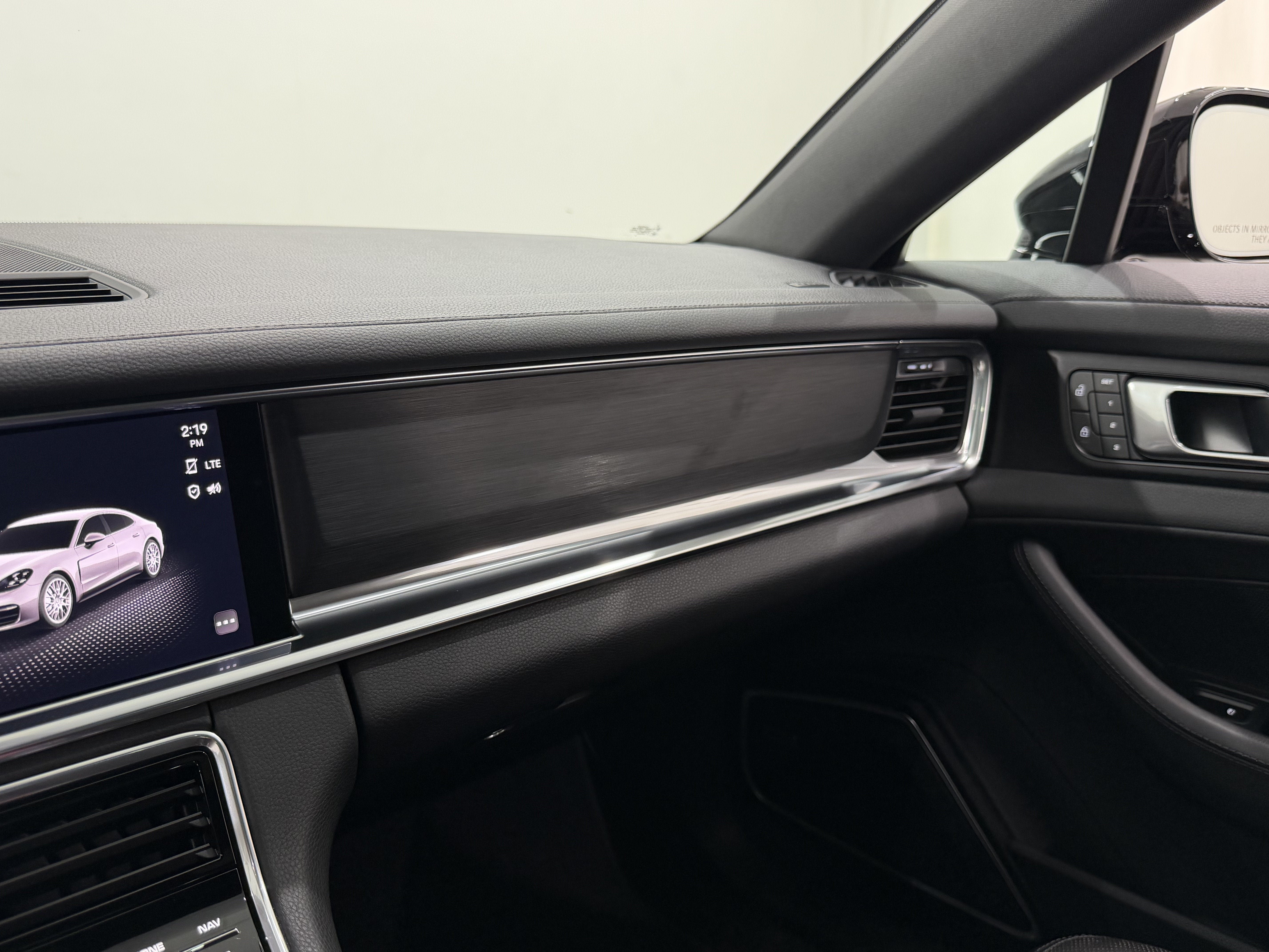 2023 Porsche Panamera 4 Platinum Edition
