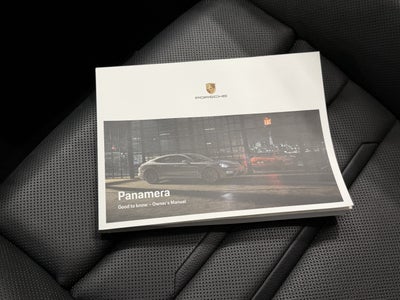 2023 Porsche Panamera 4 Platinum Edition