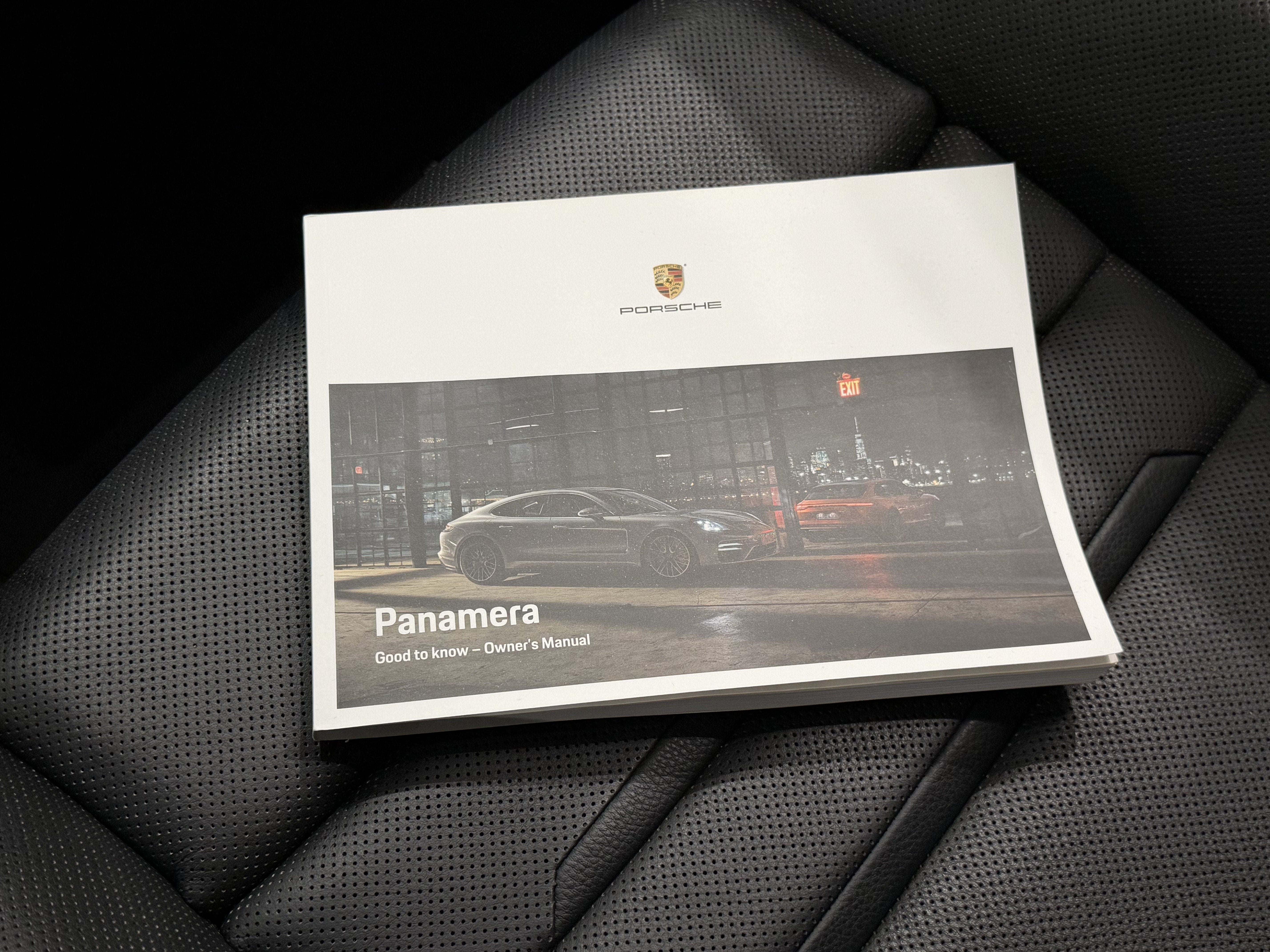 2023 Porsche Panamera 4 Platinum Edition