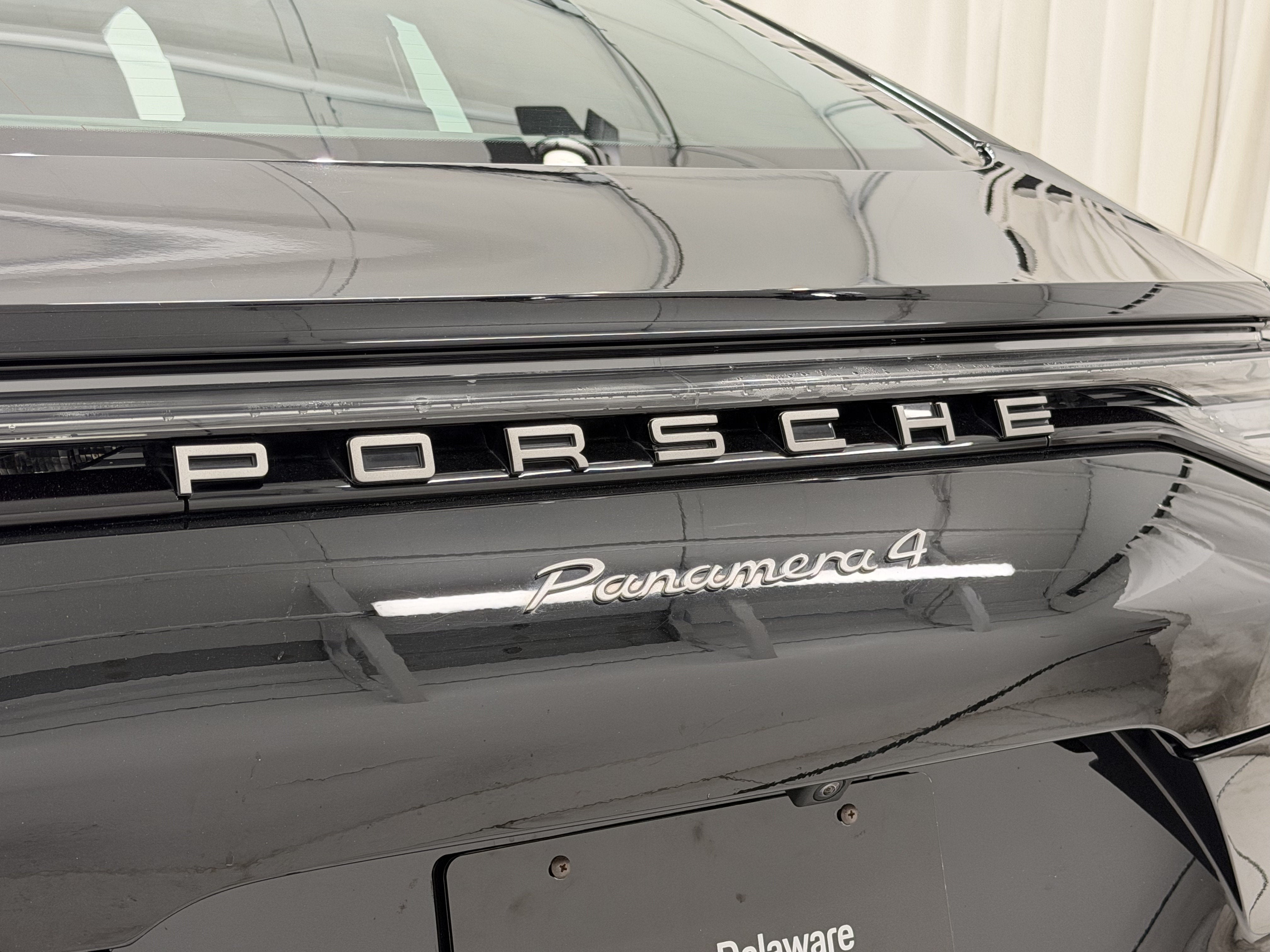 2023 Porsche Panamera 4 Platinum Edition