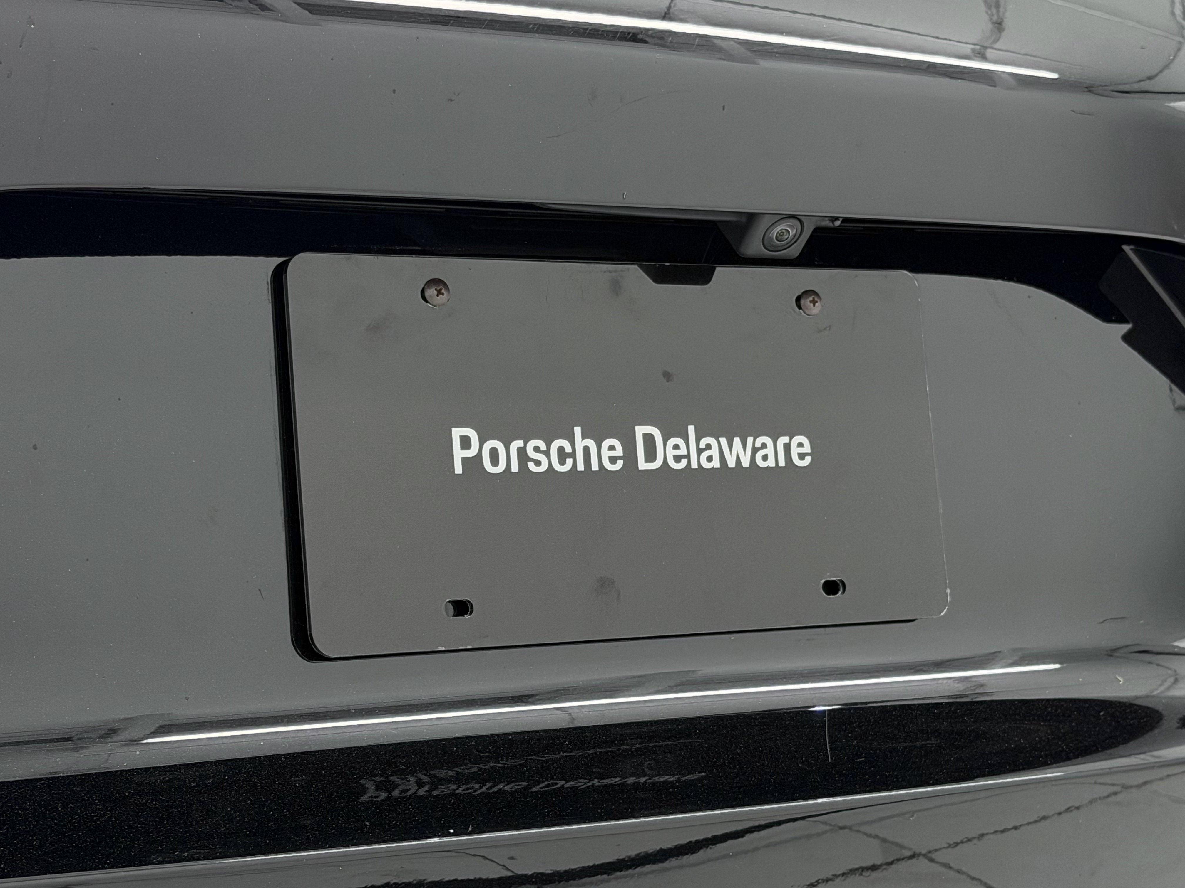 2023 Porsche Panamera 4 Platinum Edition