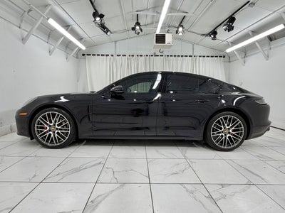 2023 Porsche Panamera 4 Platinum Edition