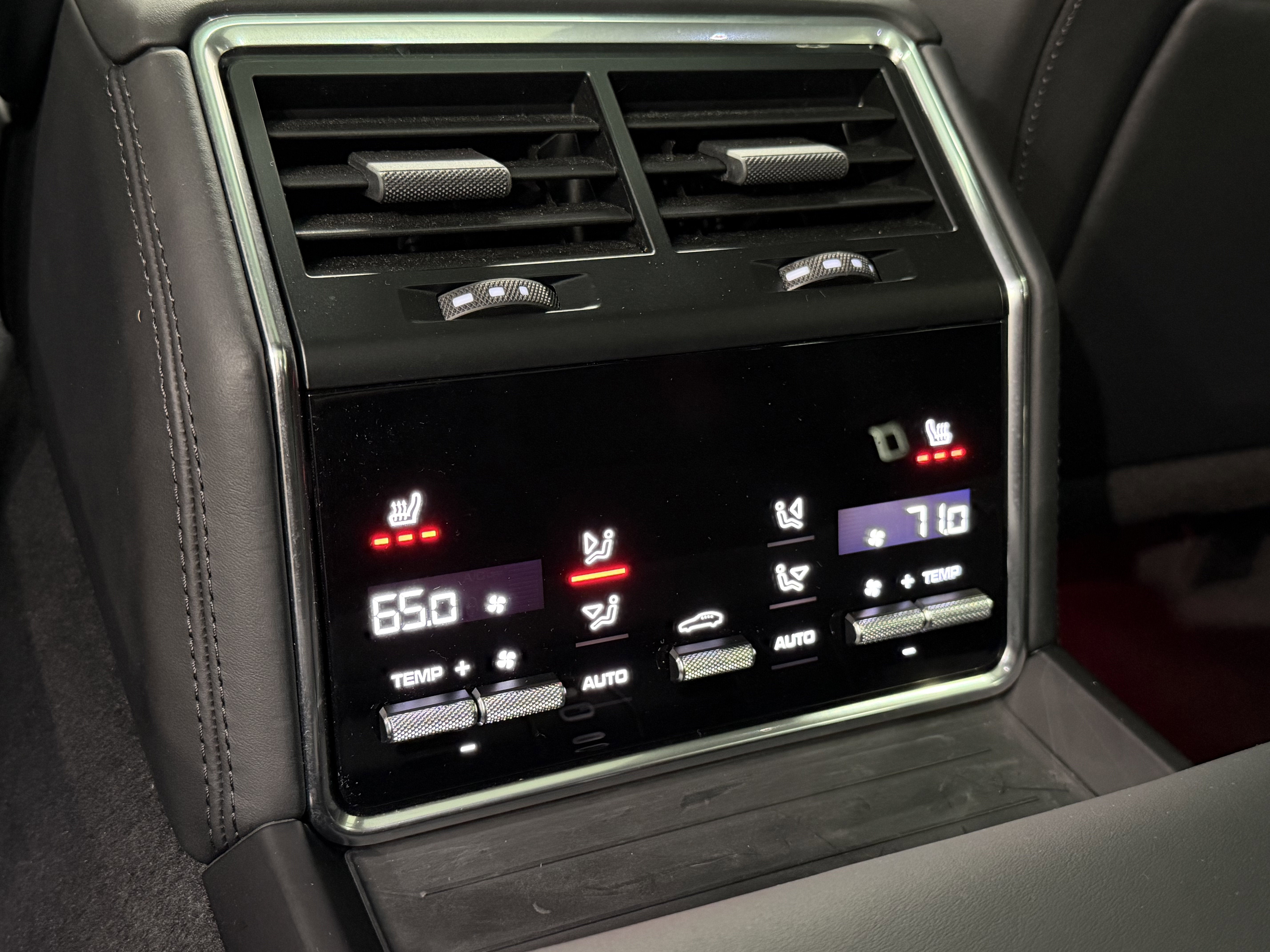 2023 Porsche Panamera 4 Platinum Edition