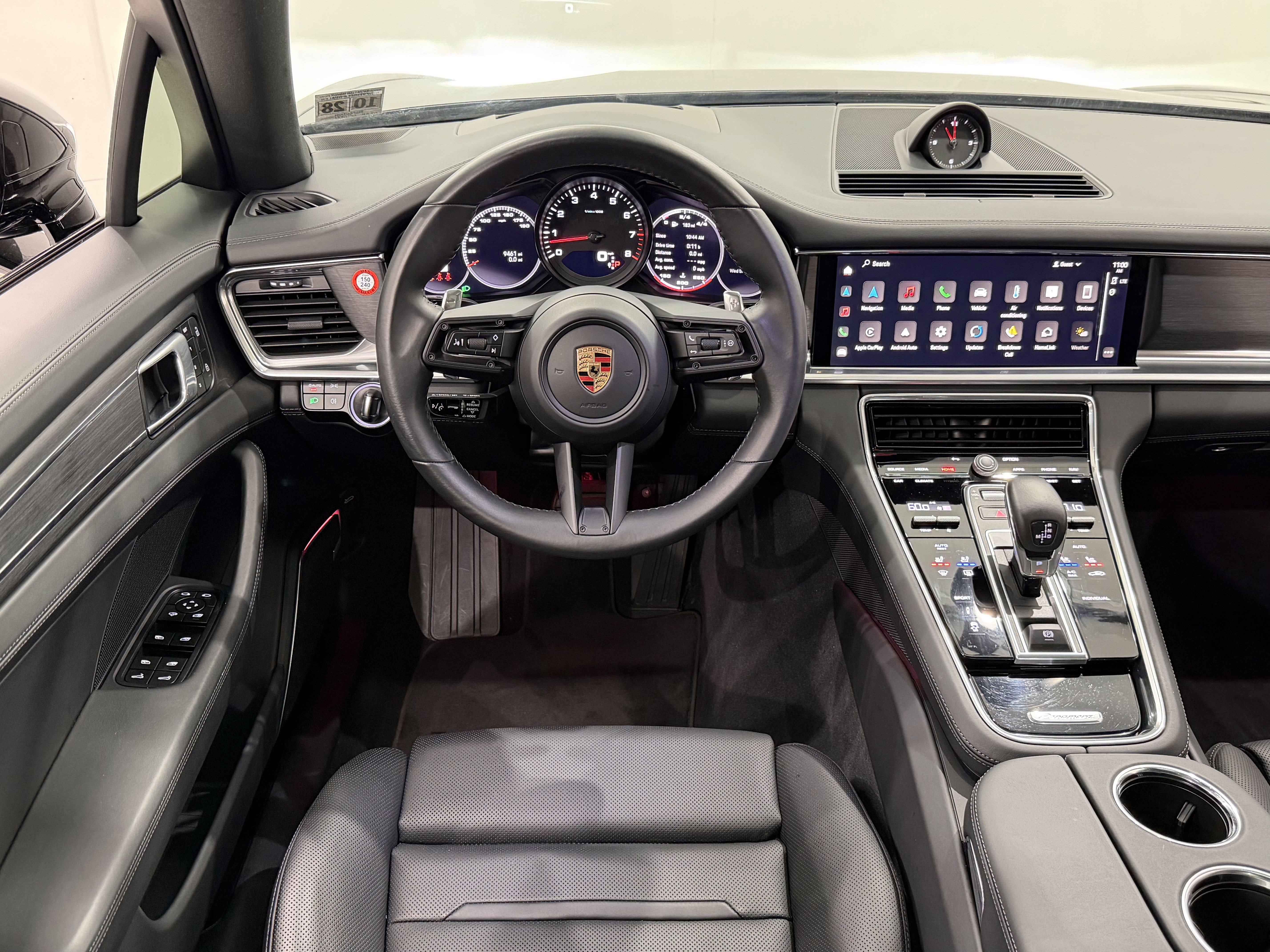 2023 Porsche Panamera 4 Platinum Edition