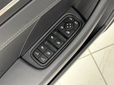 2023 Porsche Panamera 4 Platinum Edition