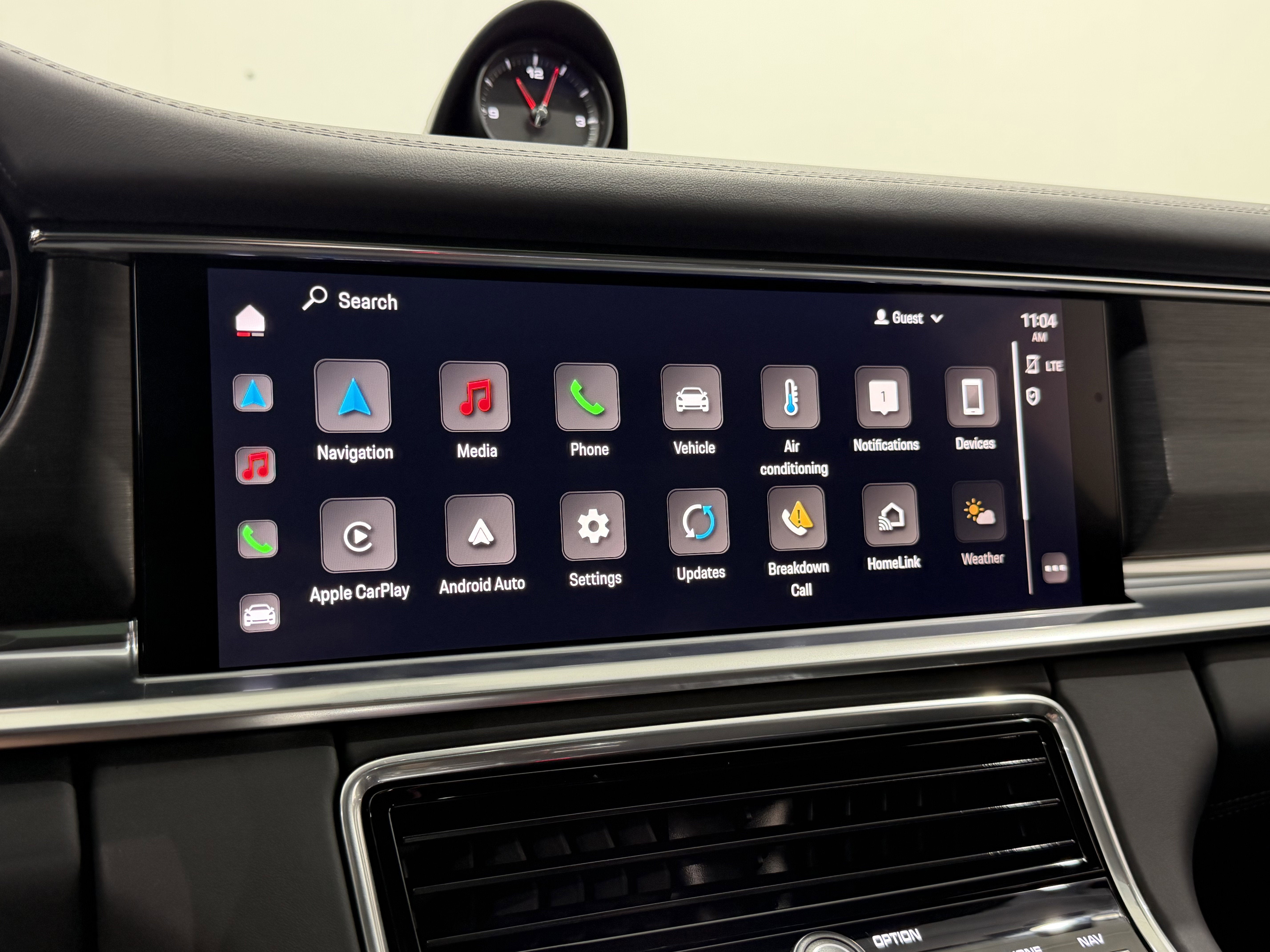 2023 Porsche Panamera 4 Platinum Edition