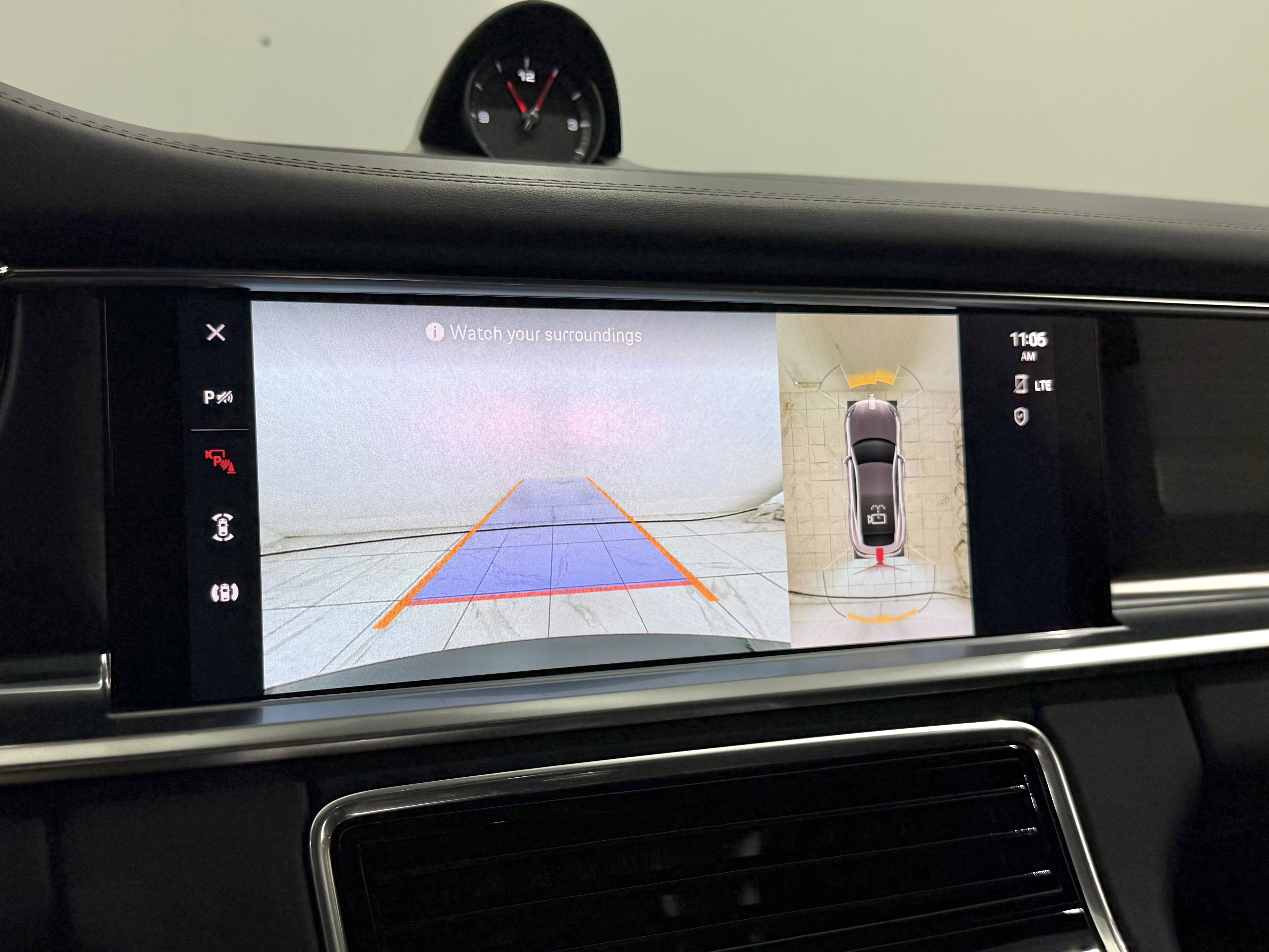 2023 Porsche Panamera 4 Platinum Edition