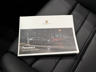 2023 Porsche Panamera 4 Platinum Edition